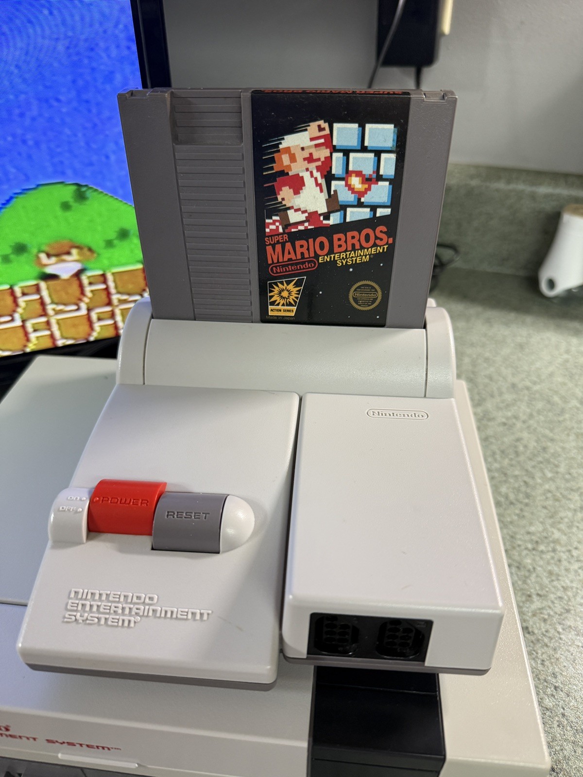 Nintendo NES Top Loader and NES console, 2 cont, OEM cables, 5 GREAT GAMES!!