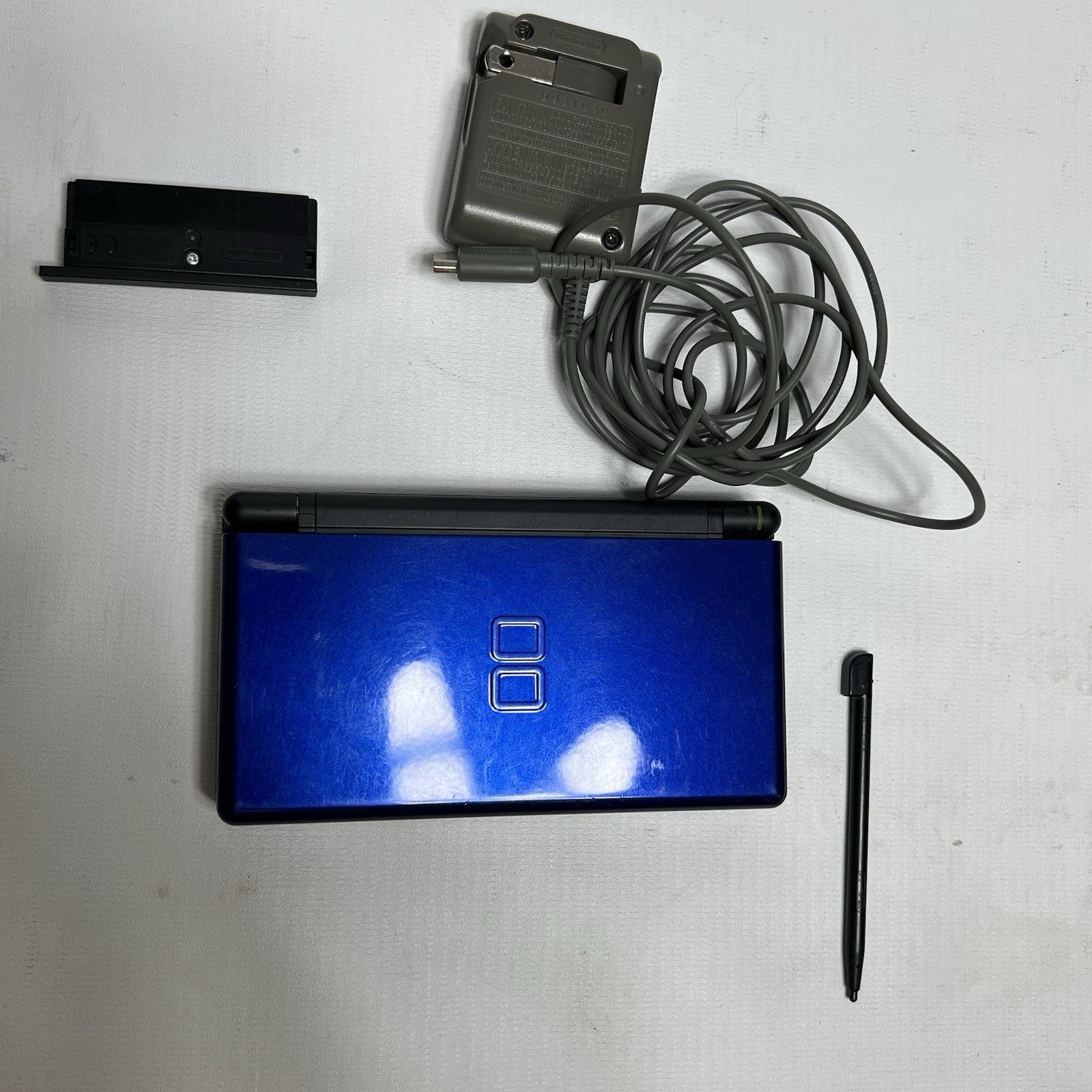 Nintendo DS Lite Blue USG-001 2006 OG Charger, Pen Included Small Crack On Hinge