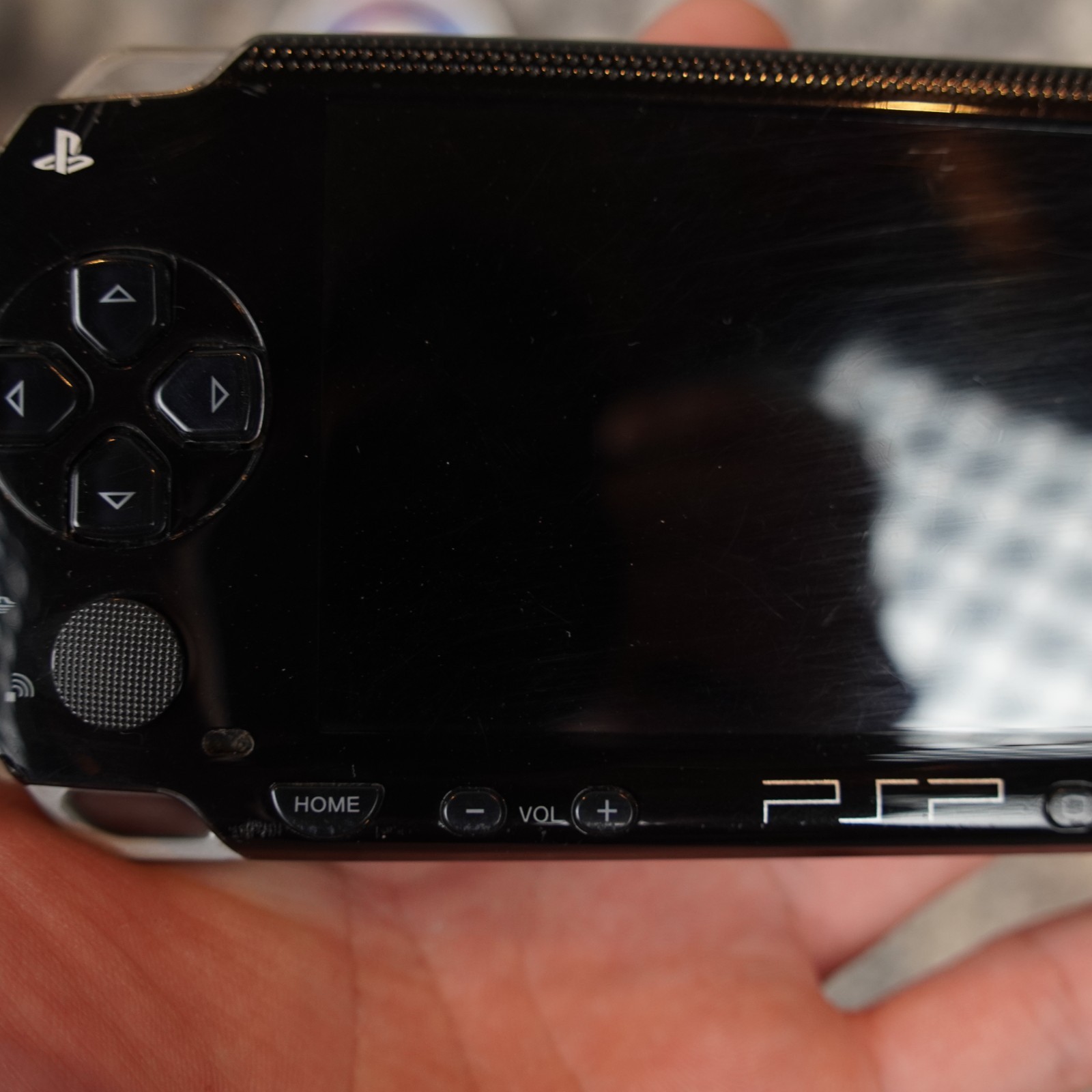 Sony PSP-1001 Handheld Console Black W/ Charger 32MB Stick New Battery Game Disc