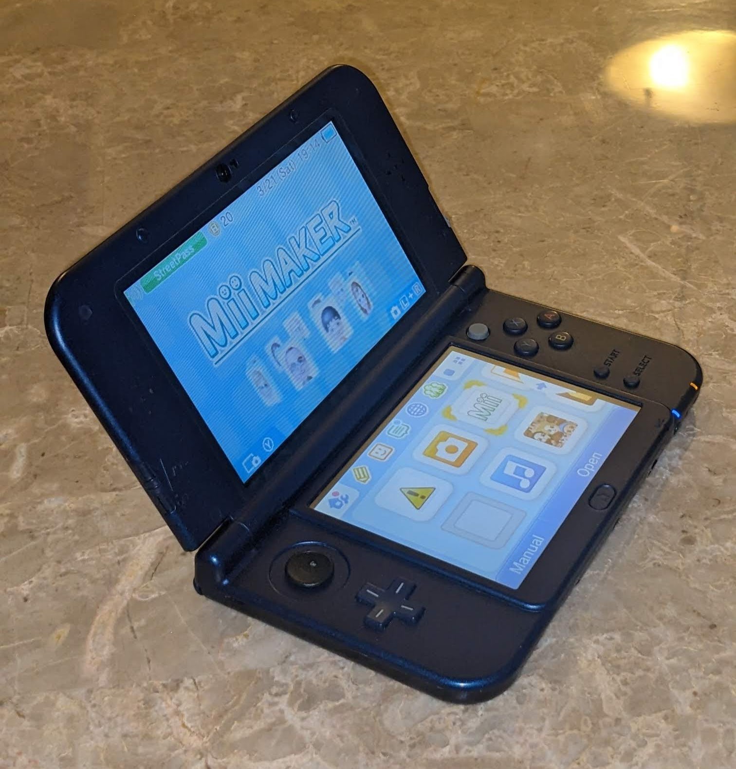 New Nintendo 3DS XL Galaxy Edition Handheld System – Purple with Case & Charger