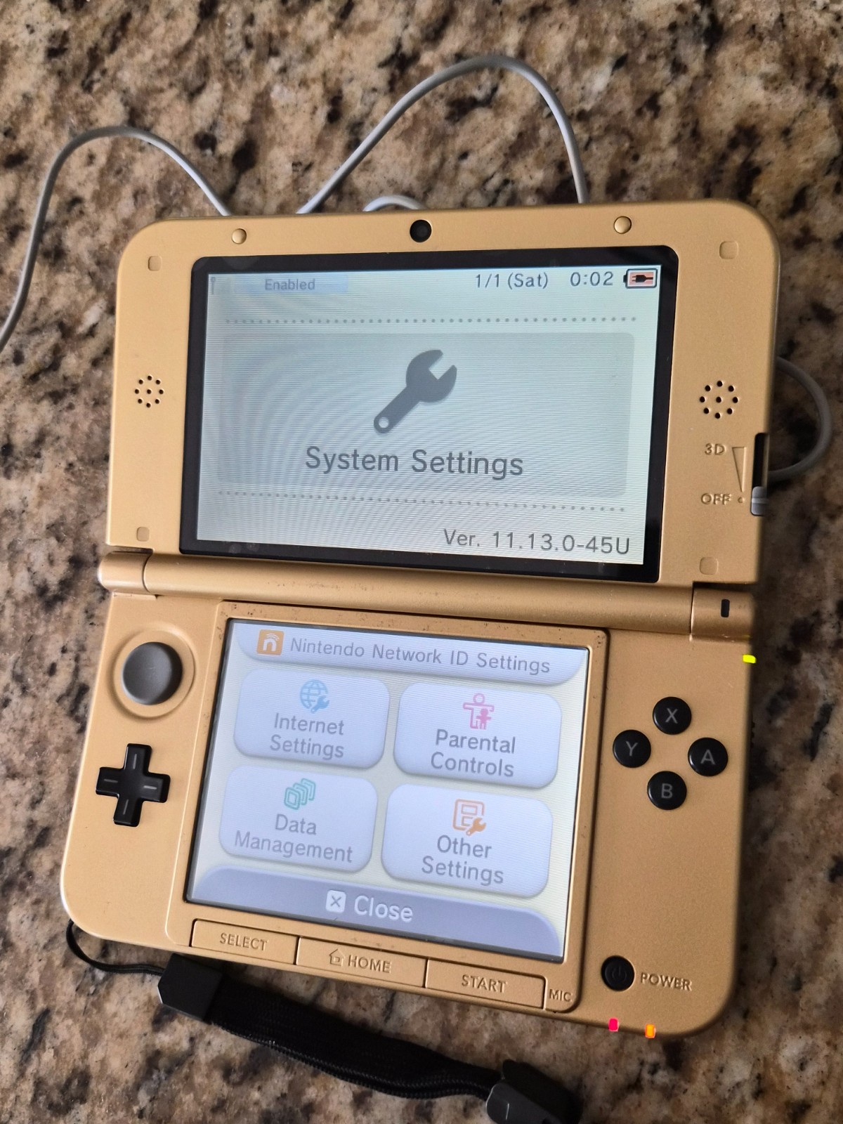 Nintendo 3DS XL Zelda A Link Between Worlds Limited Edition w/Case + Charger OEM