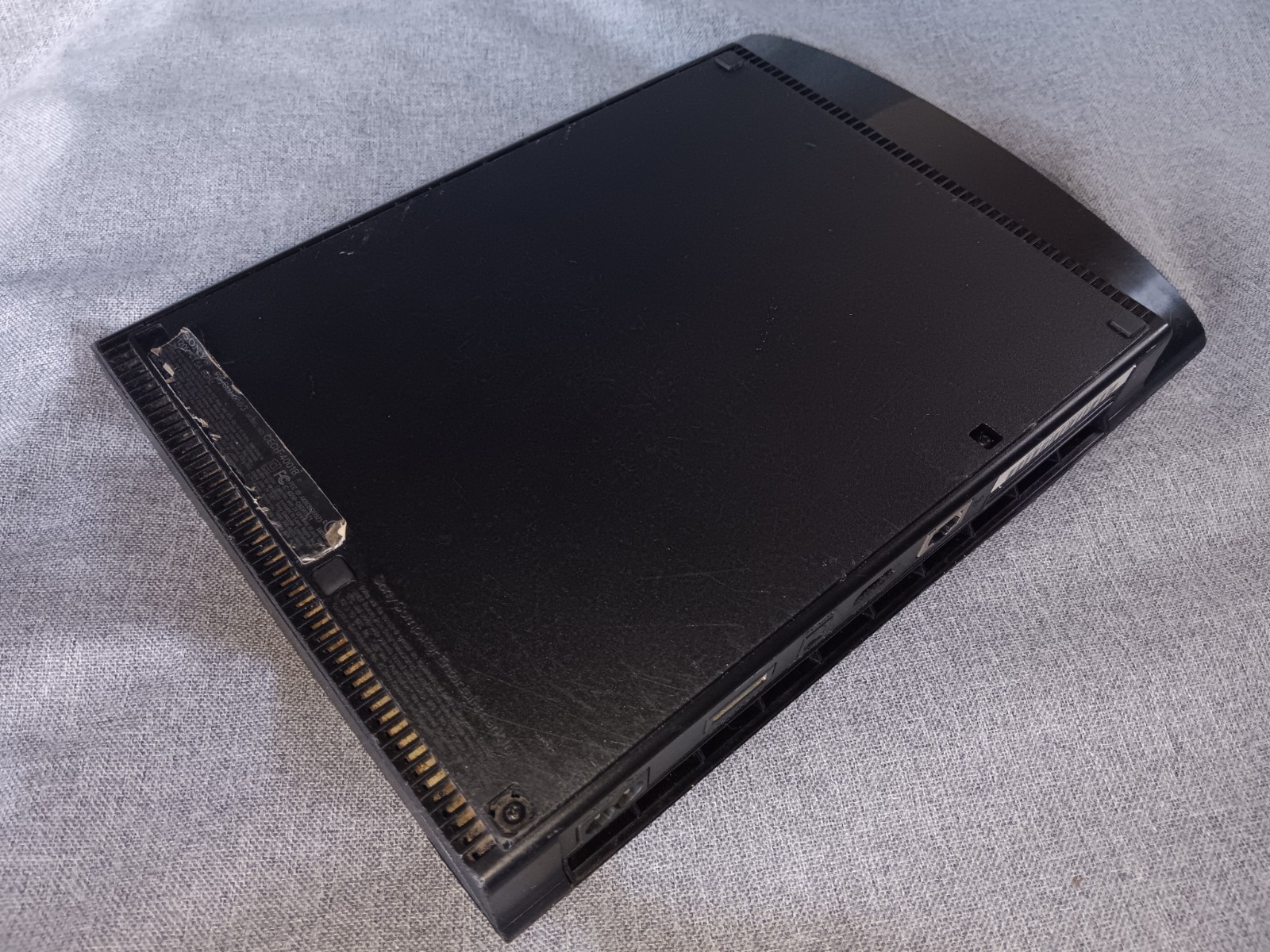Sony PlayStation 3 Super Slim CECH-4001B 250GB Console