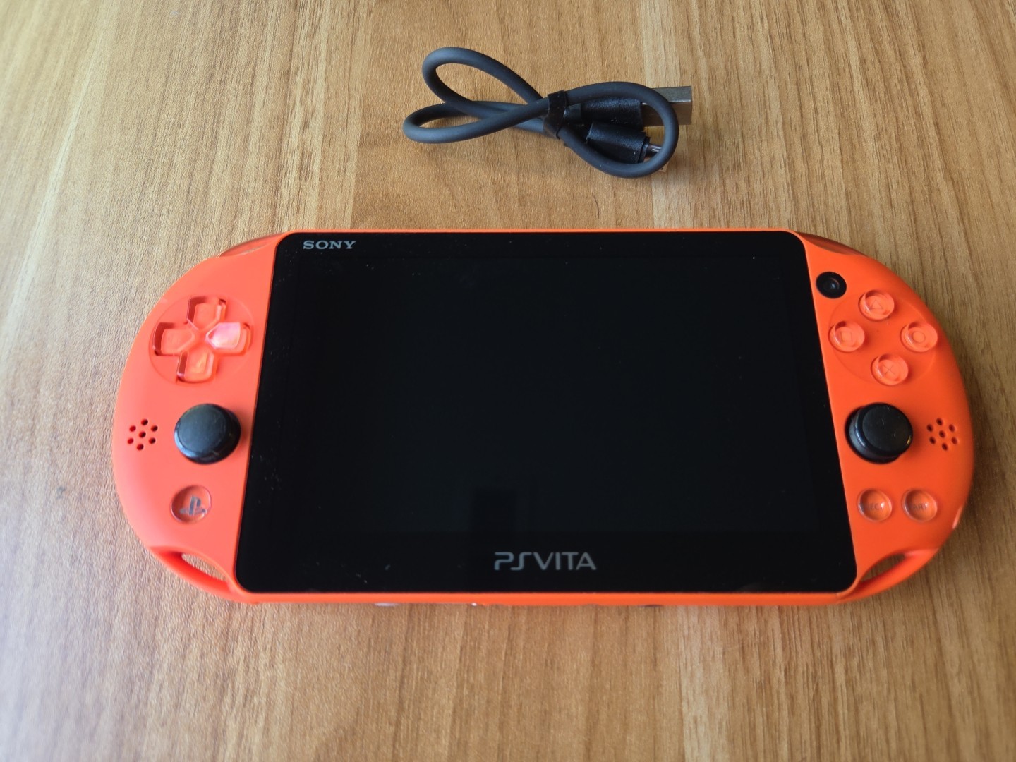 Sony PS Vita 2000 Slim PCH-2000 – Neon Orange – *GREAT * + Charger