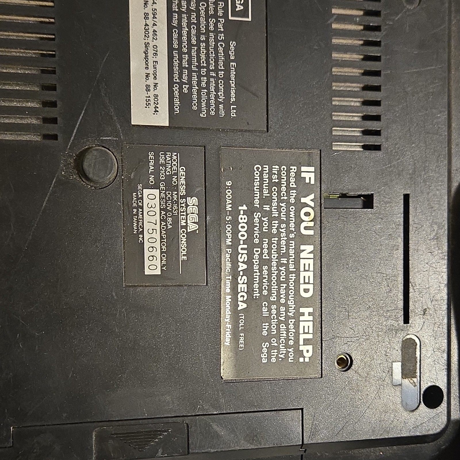 SEGA Genesis MK-1631 Black Console NTSC-U/C Composite RCA RF Cartridge Slot