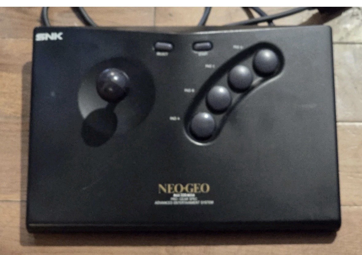 Neo Geo AES Gold System; 2 Controllers, and Cables