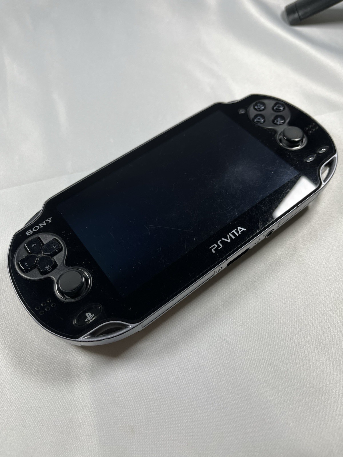 Sony PS Vita PCH-1101 OLED Black + 16GB Memory Card + Charger + Case Tested