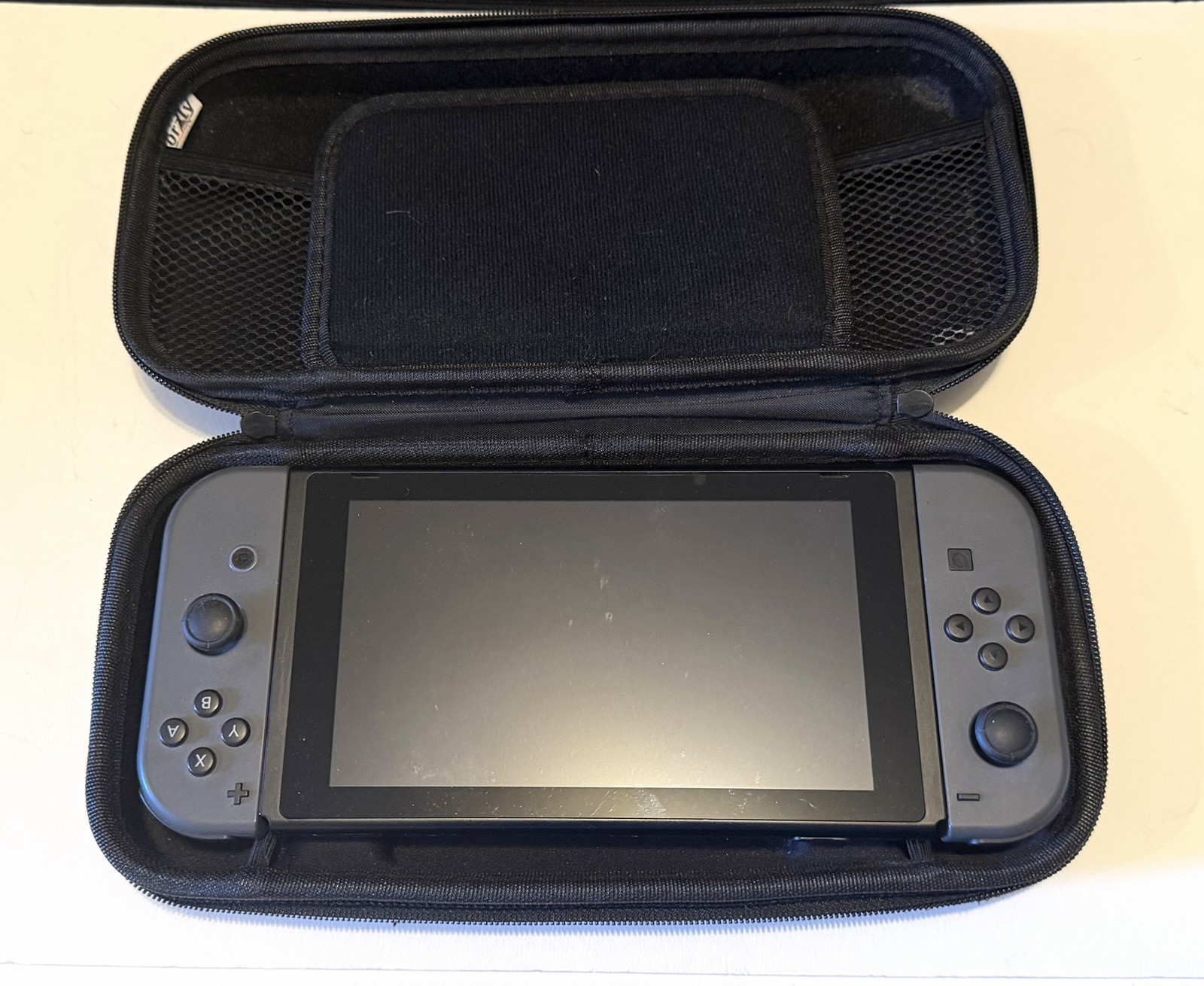 Nintendo Switch 32GB Handheld System Gray With Carry Case No Power Cord