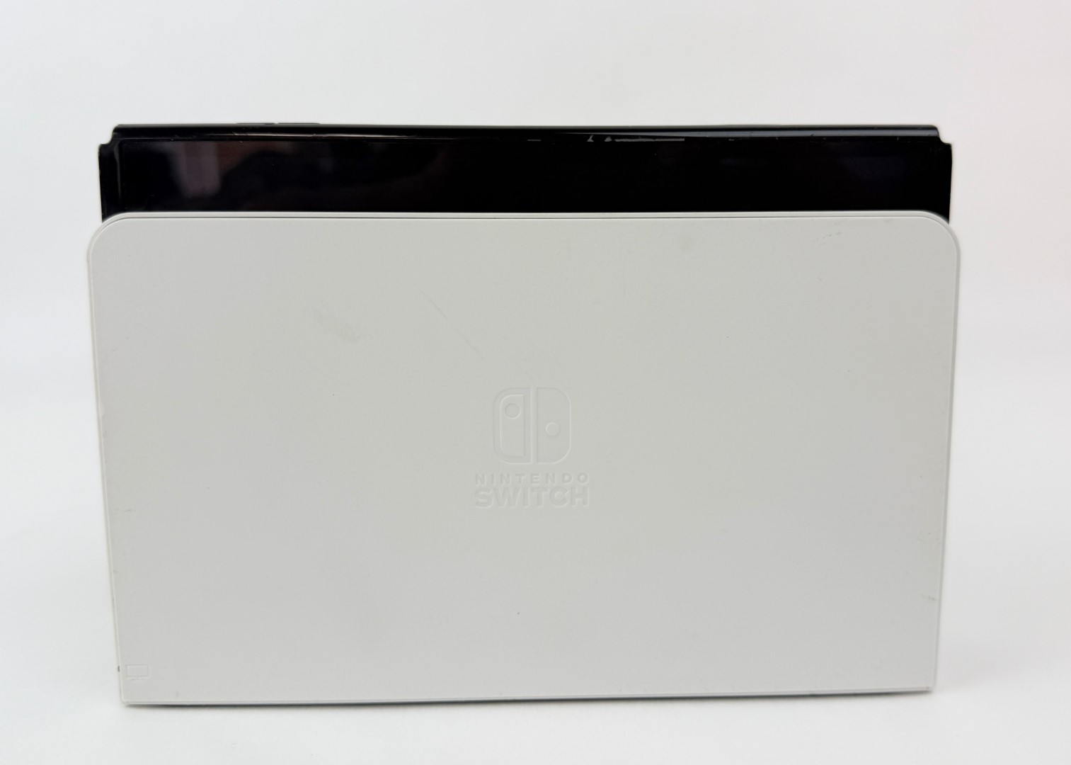 Nintendo Switch OLED 64GB White Joy-Con – Read