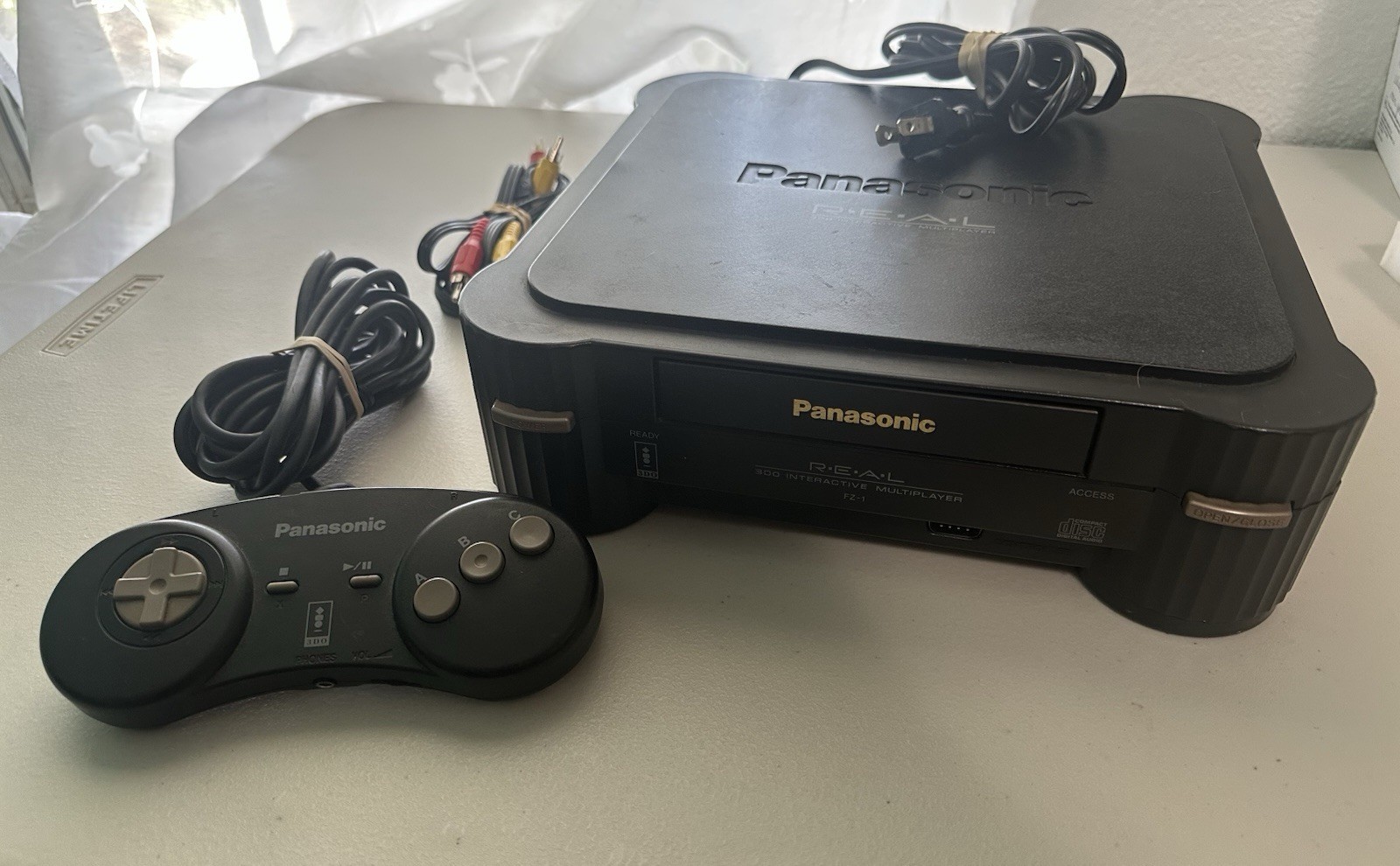 Panasonic FZ-1 Real 3DO Black Console Bundle | 1 Controller | Works Great