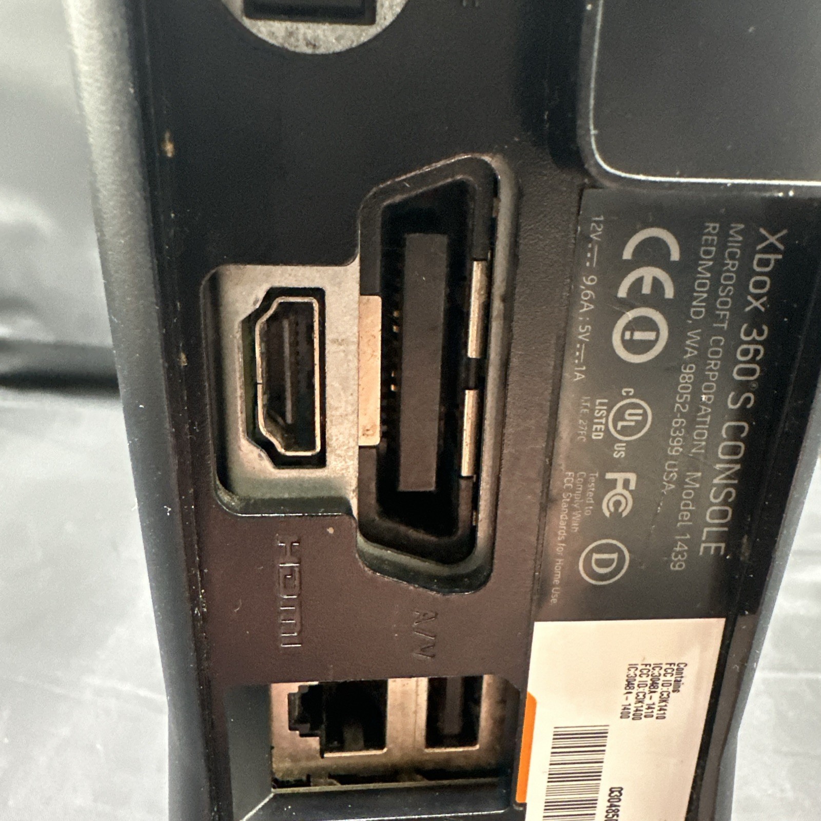 Microsoft Xbox 360 S Video Game Console Model 1439 Working