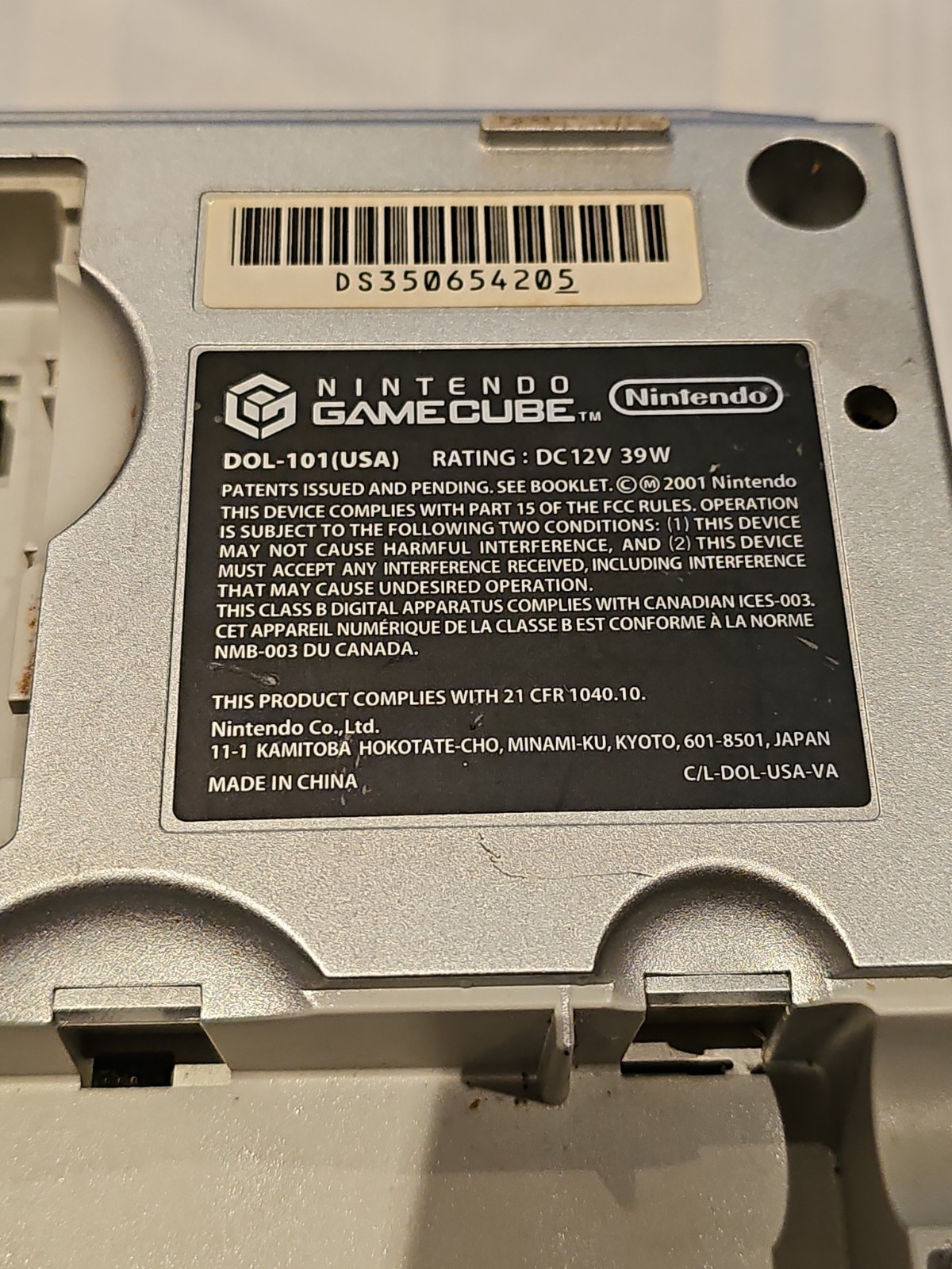 AS pictured Nintendo GameCube DOL-101 Gaming System SILVER Console w/ Controller