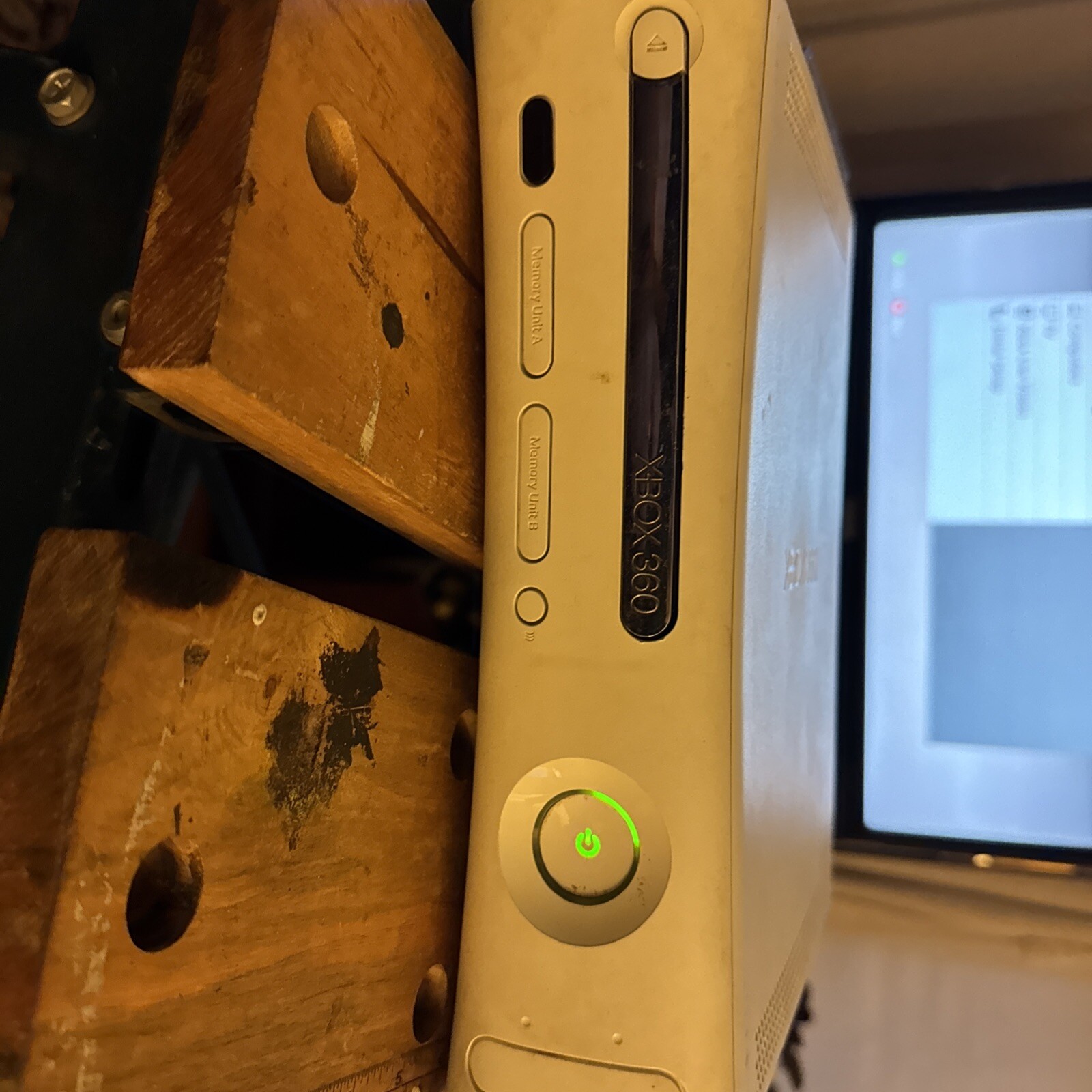 Microsoft Xbox 360 Core System White Console (BK:2.0.1888.0)