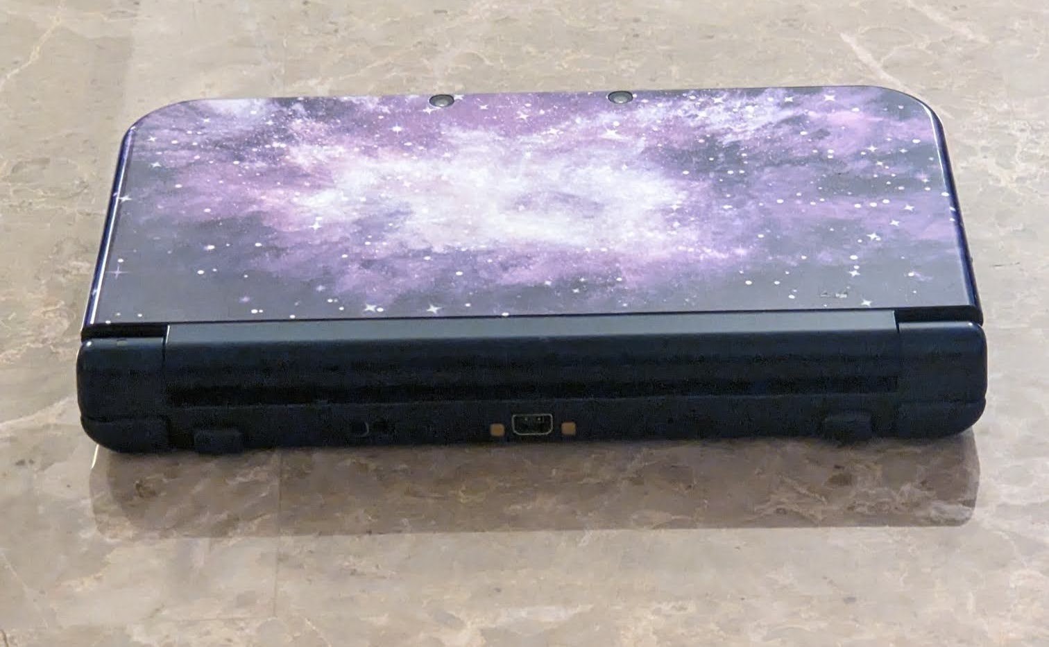 New Nintendo 3DS XL Galaxy Edition Handheld System – Purple with Case & Charger