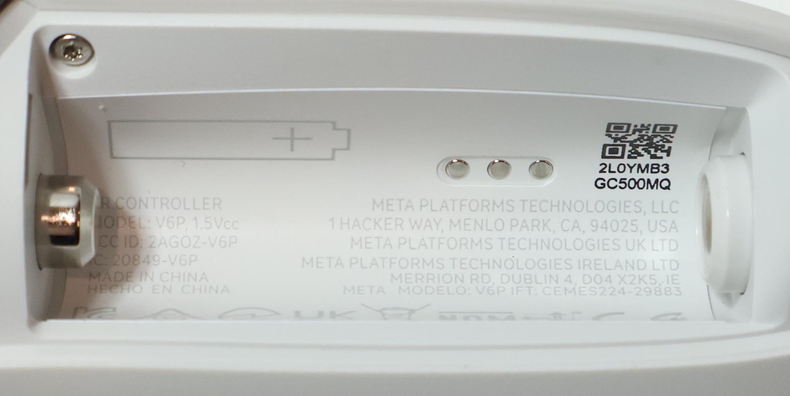 Meta Quest 3s Mixed Reality VR Headset 128GB Model P97 – White/Gray
