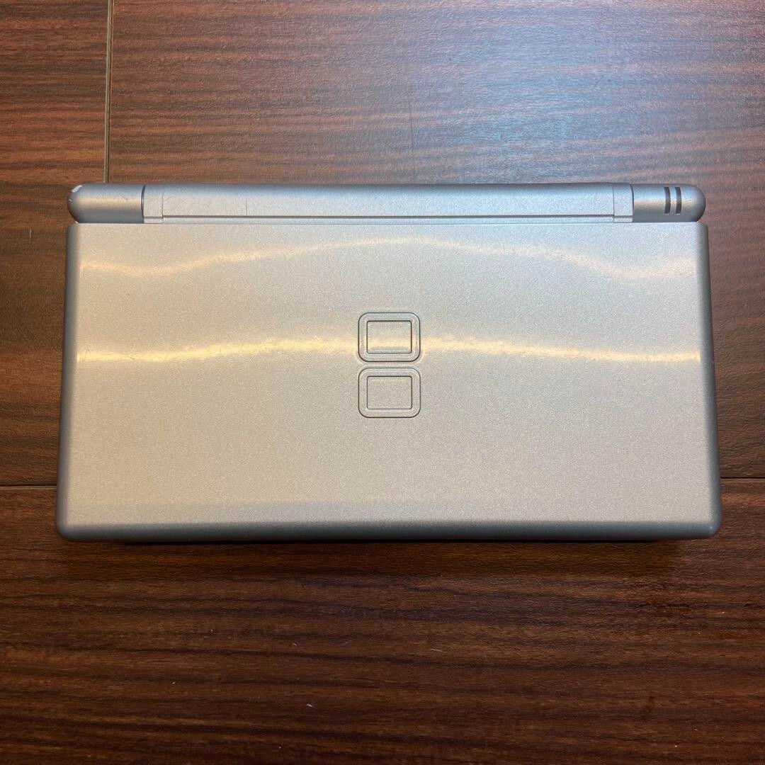 Nintendo DS LITE Gloss Silver 2309 From Japan