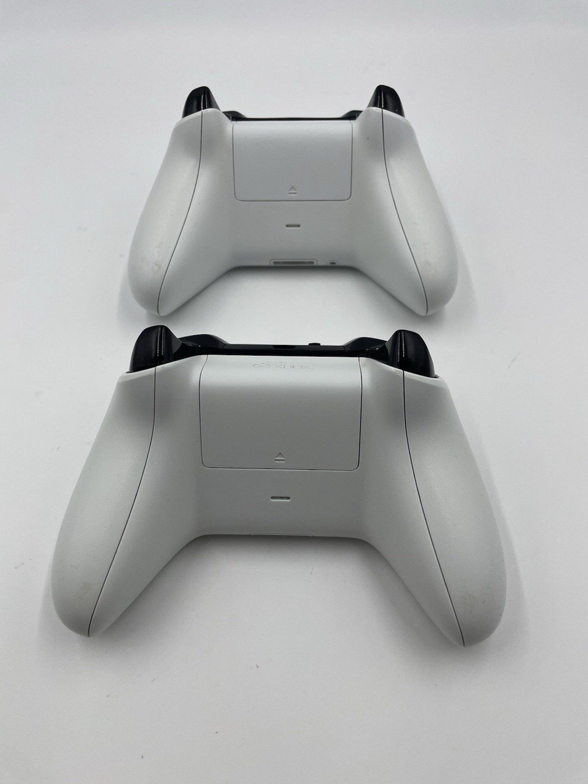 Microsoft Xbox One S 500 GB White Console w/ 2 Wireless Controllers – Tested