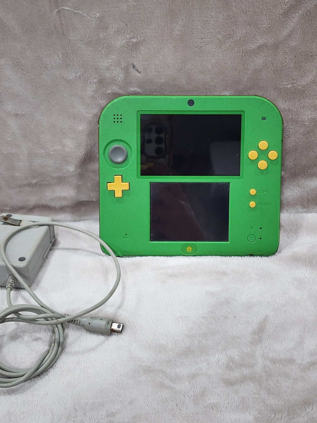 Nintendo 2DS Legend of Zelda Ocarina Time Green Console FTR-001 Missing stylus