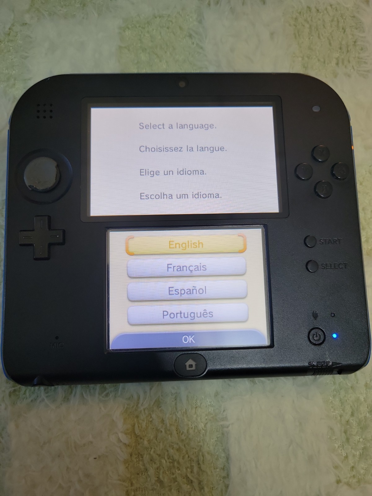 Nintendo 2DS System – Black And Blue w/Charger, Accessories (Damaged Circle Pad)
