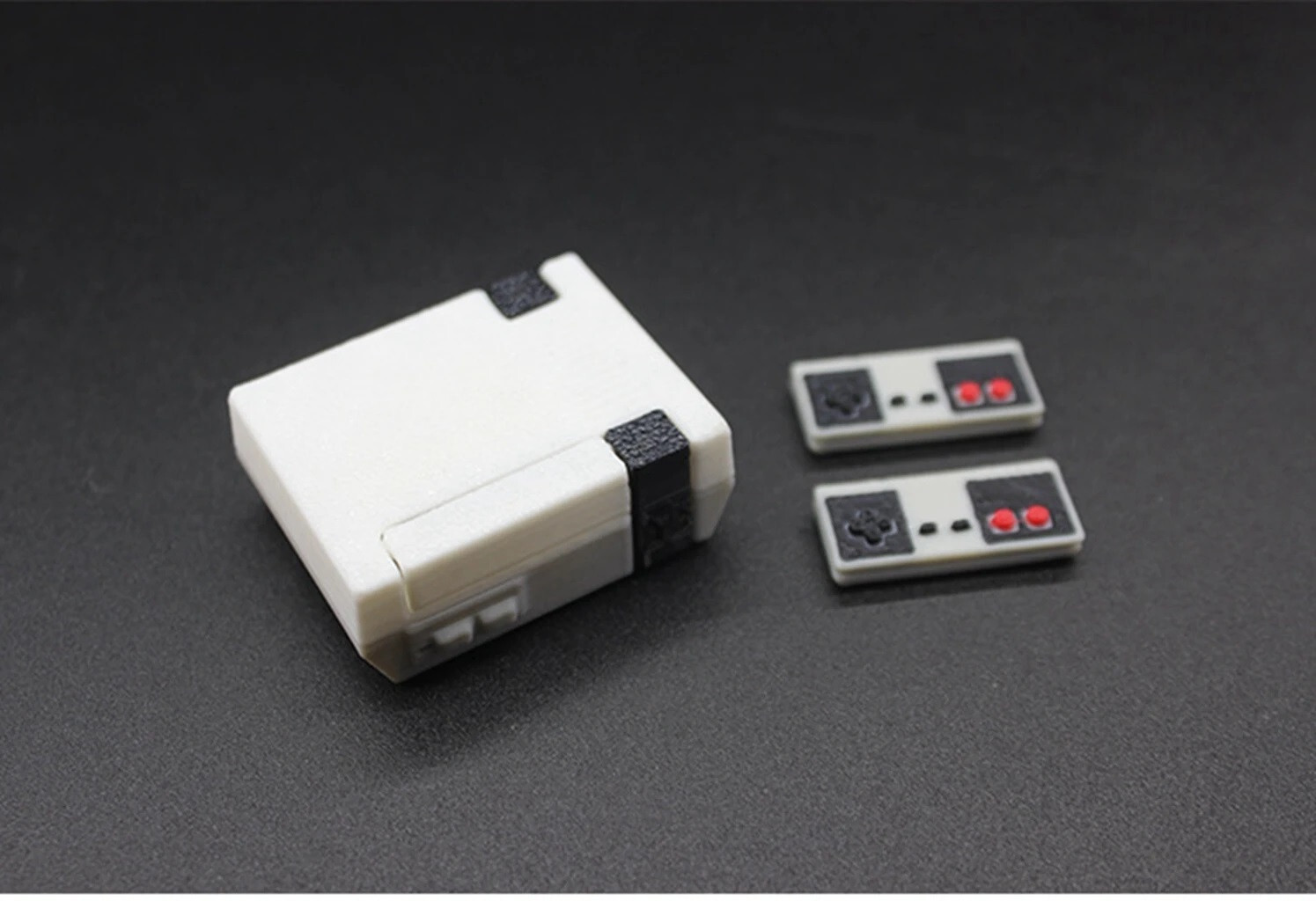 Dollhouse Retro Game Console 2 Controllers and Cartridge 1/12 Scale