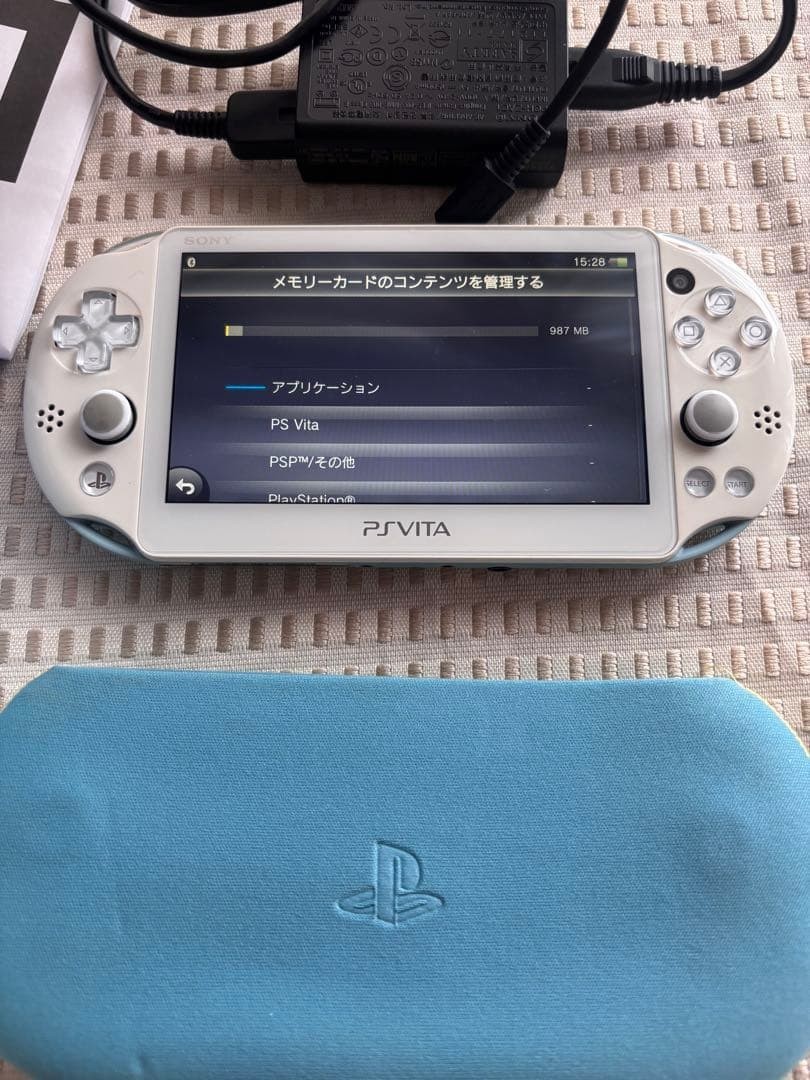 [Excellent] PS Vita PCH-2000 ZA14 Light Blue / White Sony Playstation Boxed