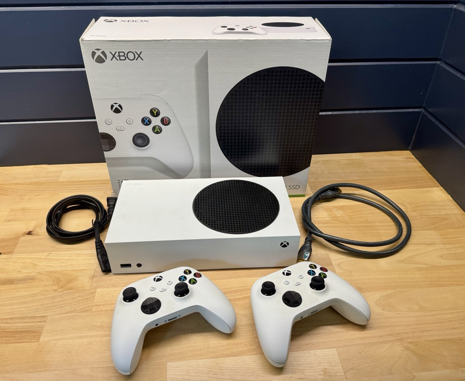 Microsoft Xbox Series S 512GB With 2 Controllers, HDMI, Power Cable