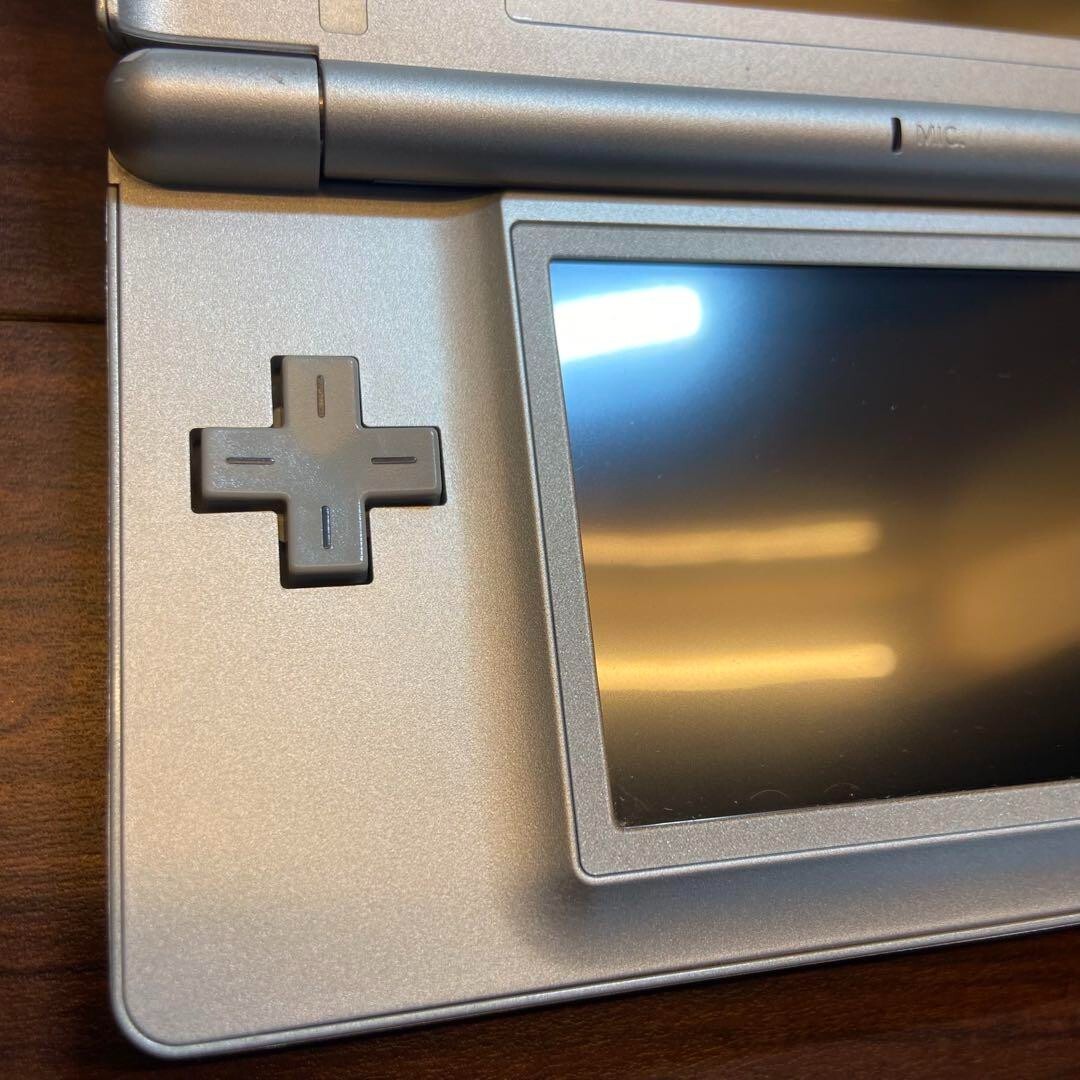 Nintendo DS LITE Gloss Silver 2309 From Japan