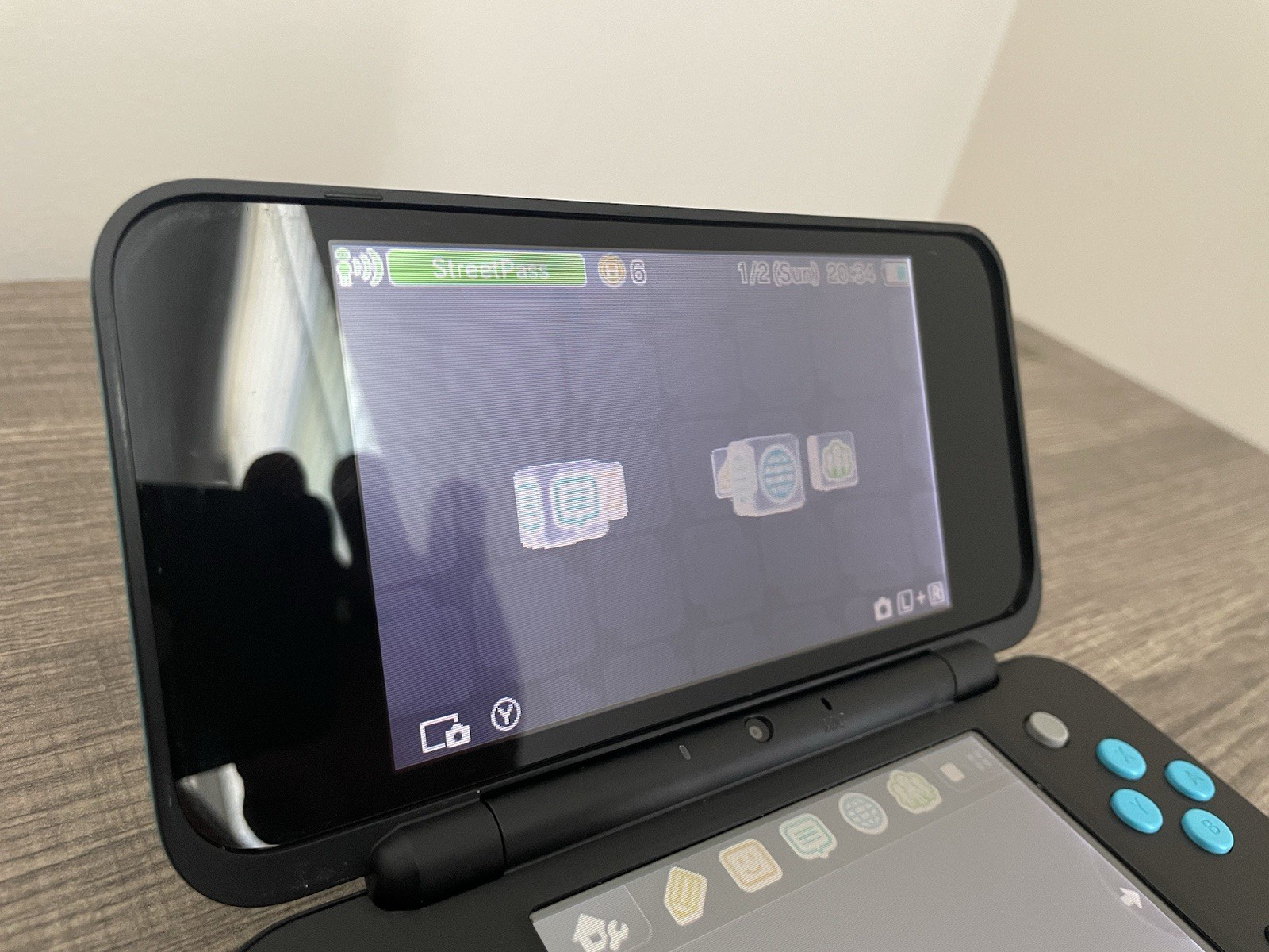 Nintendo 2DS XL Console – Black Turquoise