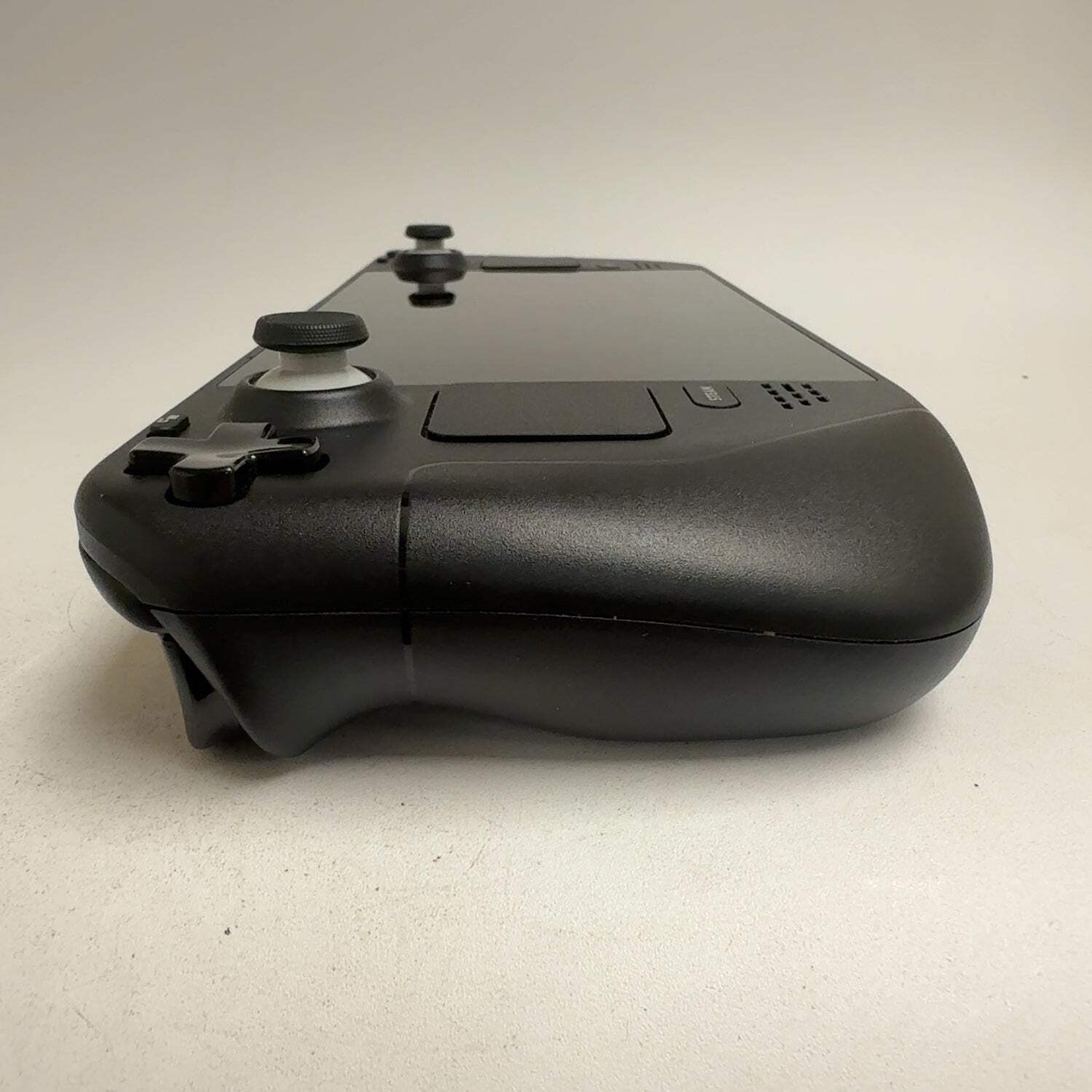 Valve Steam Deck 7″ AMD 7nm Ryzen APU 16GB RAM 1TB Black 1010
