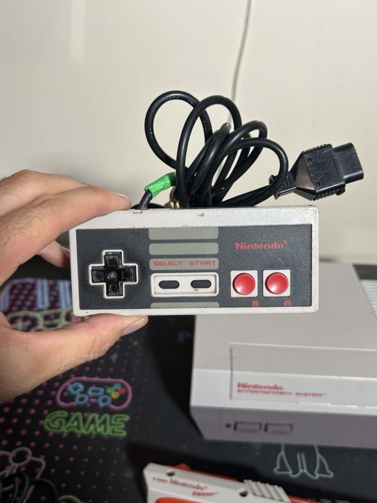 Nintendo Original NES-001 Entertainment System NES Console With Zapper