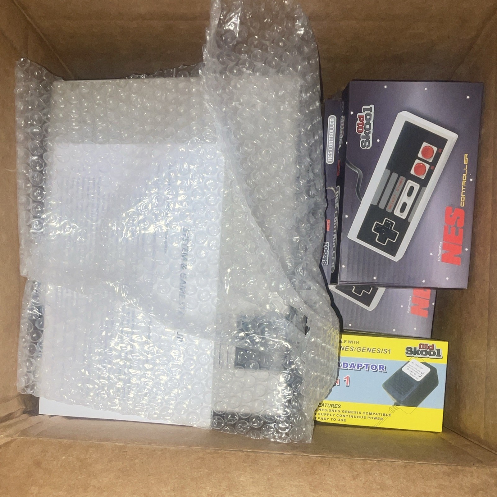 Nintendo NES-001 Entertainment System Console w/ Cables & Old Skool Controllers