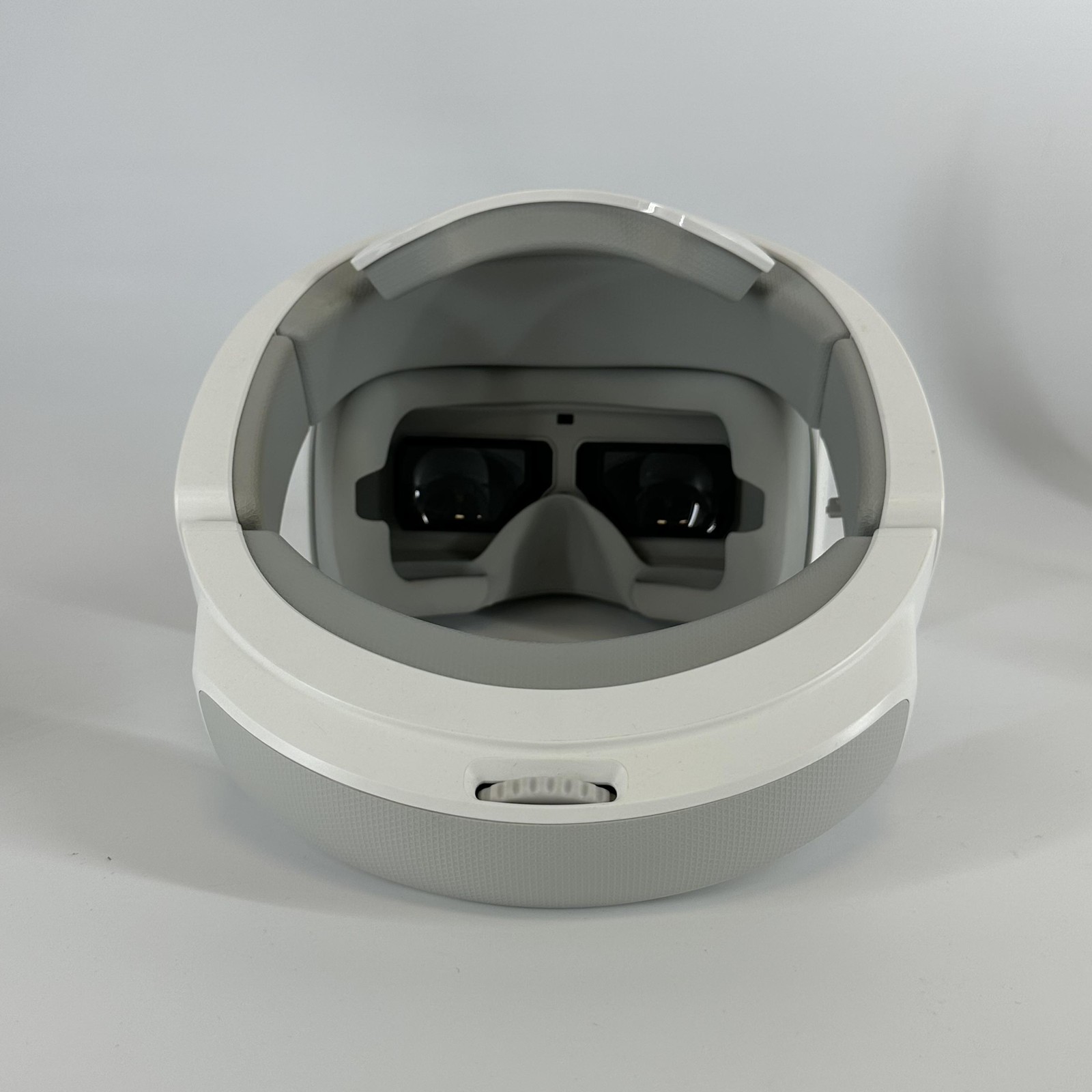 DJI Phantom 3 Standard Drone Quadcopter White w/ DJI goggles FPV – Good