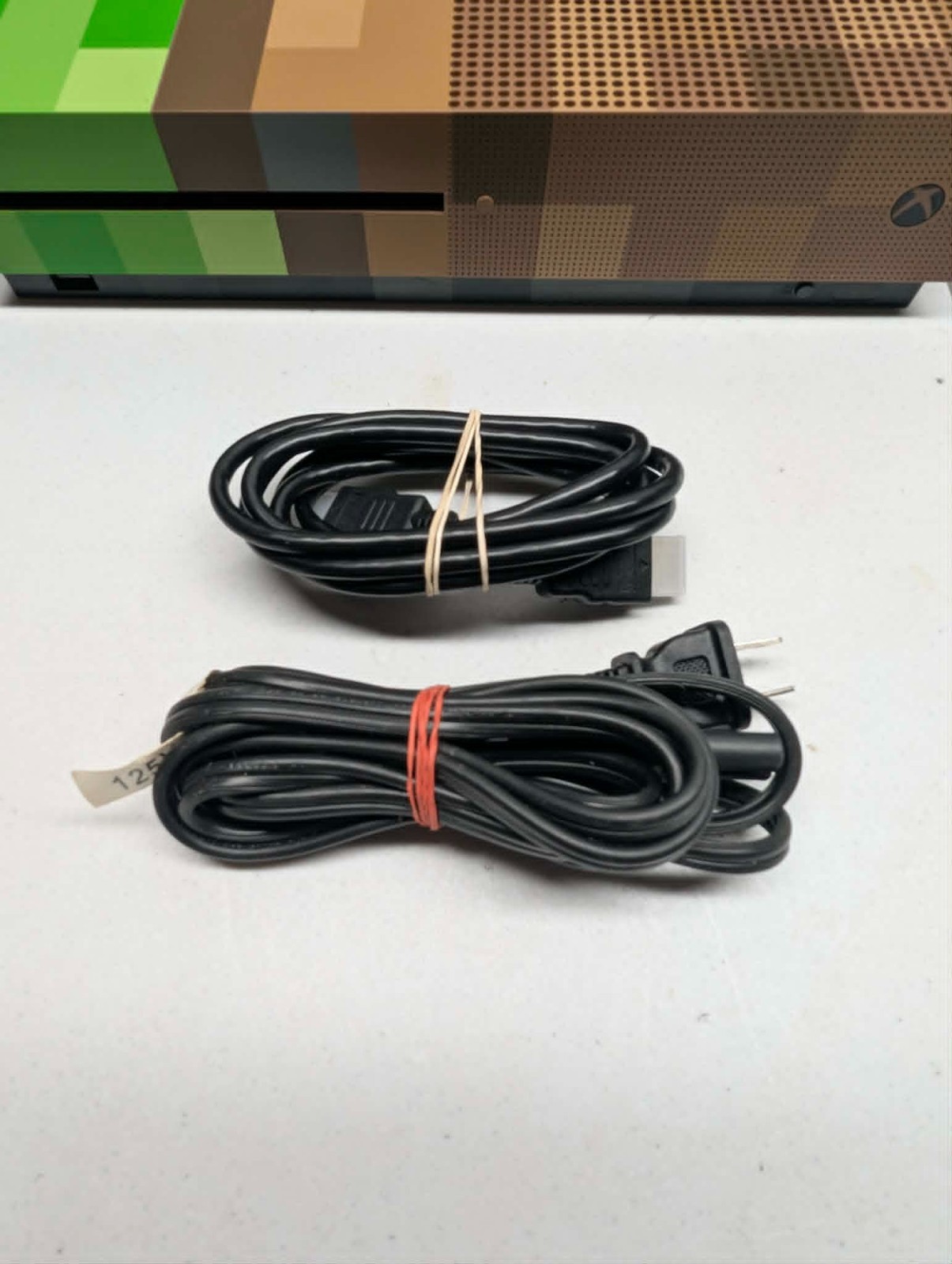 Minecraft Xbox One Limited Edition With Controller And Cables FULLY WORKING