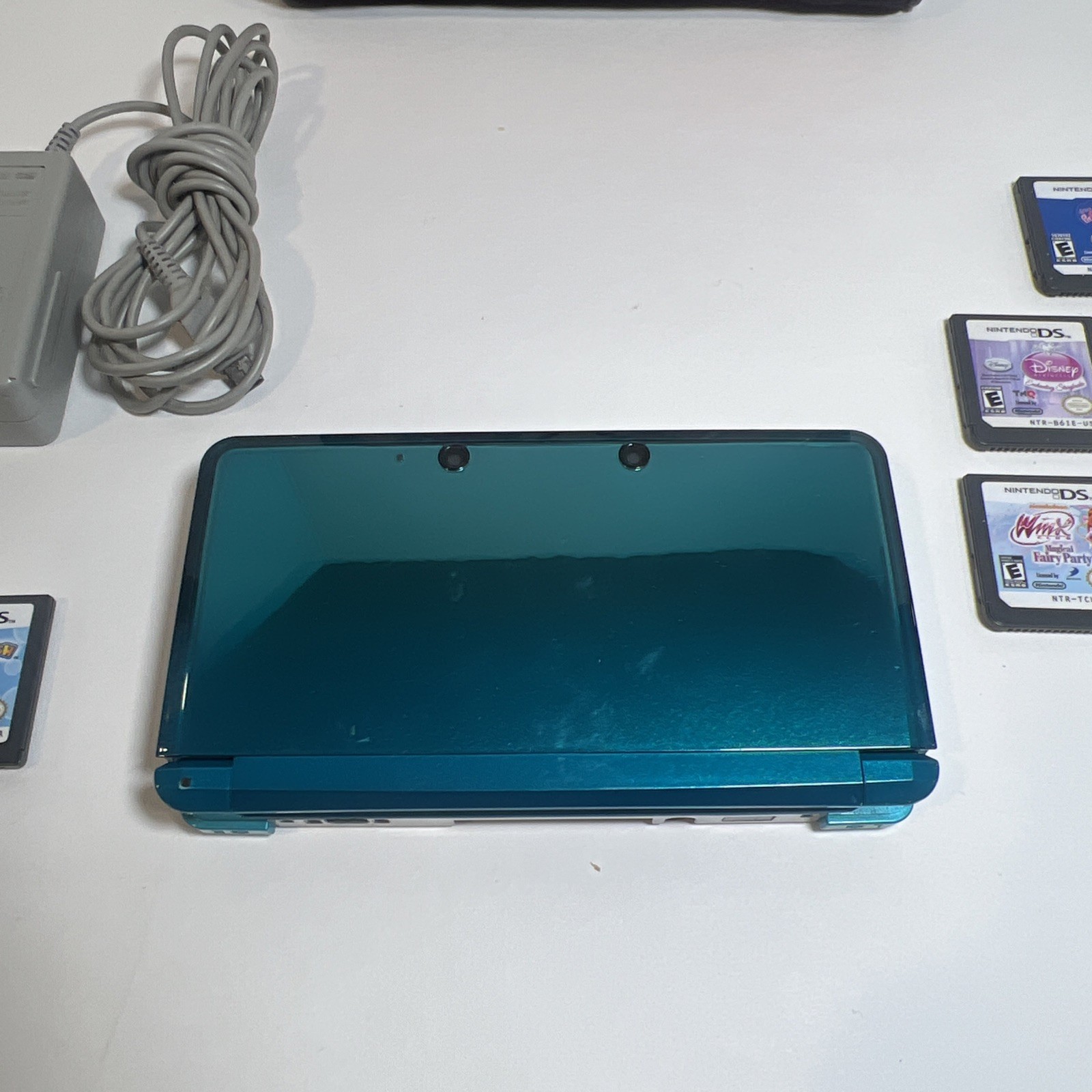 Nintendo 3DS Aqua Blue Bundle Super Princess Peach Winx 6 Games OEM Charger