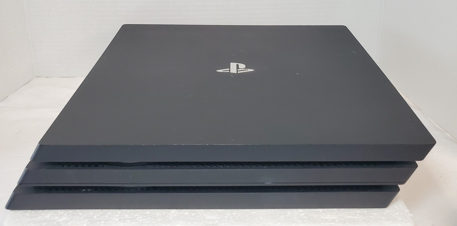 Sony PlayStation 4 PS4 Pro (CUH-7015B) 1TB w. Controller Cables & Games TESTED✅️