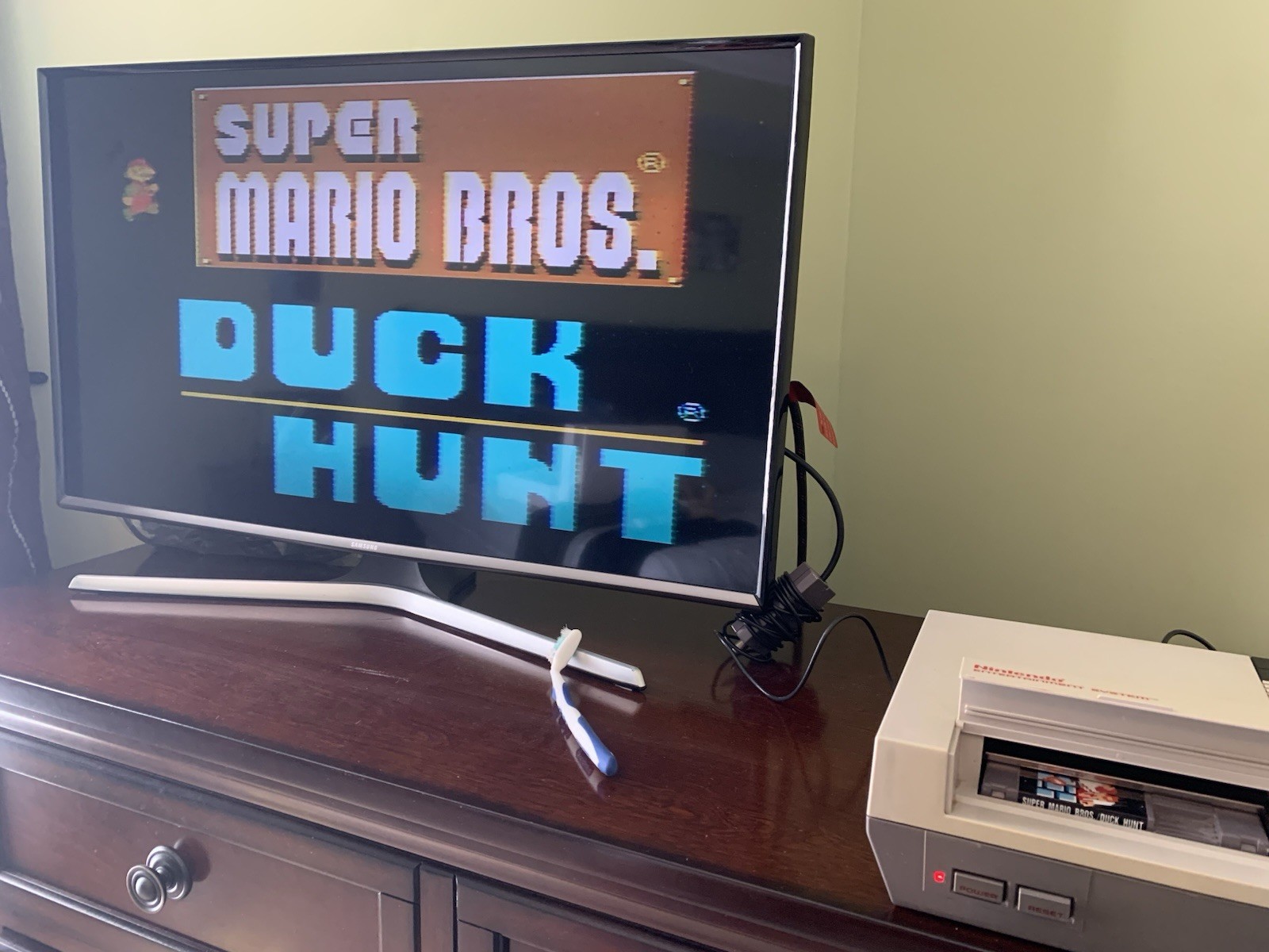 Original Nintendo NES Console w/ Super Mario Duck Hunt Game ONLY! Works – READ!