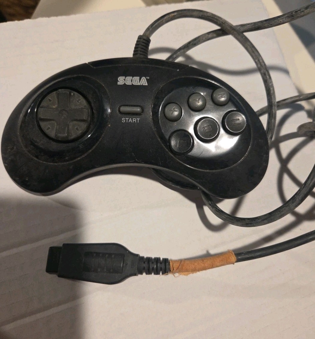 Original SEGA GENESIS 16 Bit High Def Console MK-1601 Controller & Power Adapter