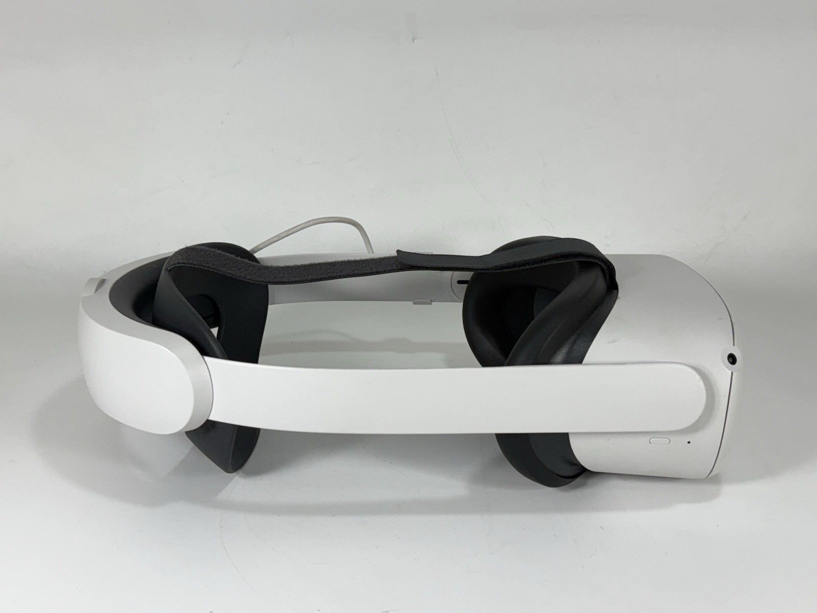 Meta Quest 2 Advanced 256GB All-In-One Virtual Reality Headset with 1 Controller