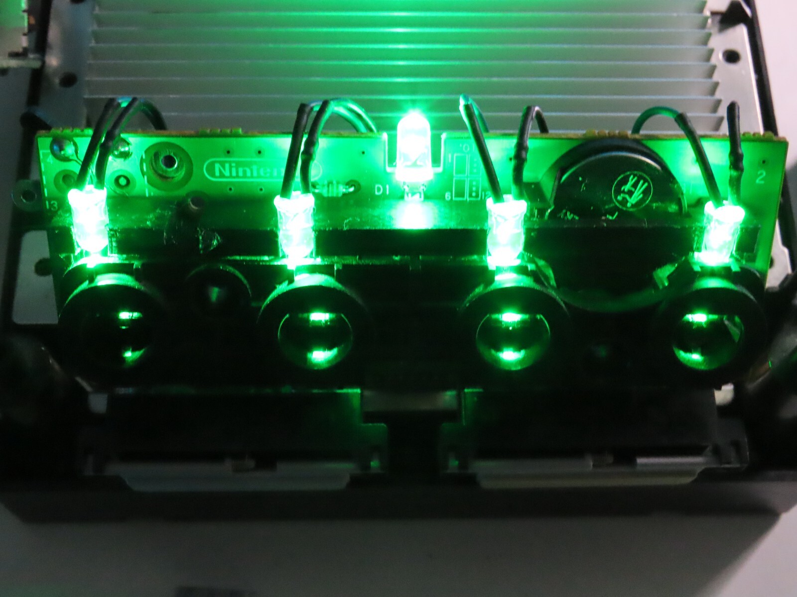 Nintendo GameCube GREEN LED Light Mod Modification Controller Port w/ new batt