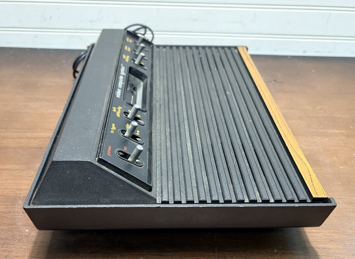 ATARI 2600 Woodgrain 6 Switch Bundle Console Joysticks Cords & 4 Games TESTED!