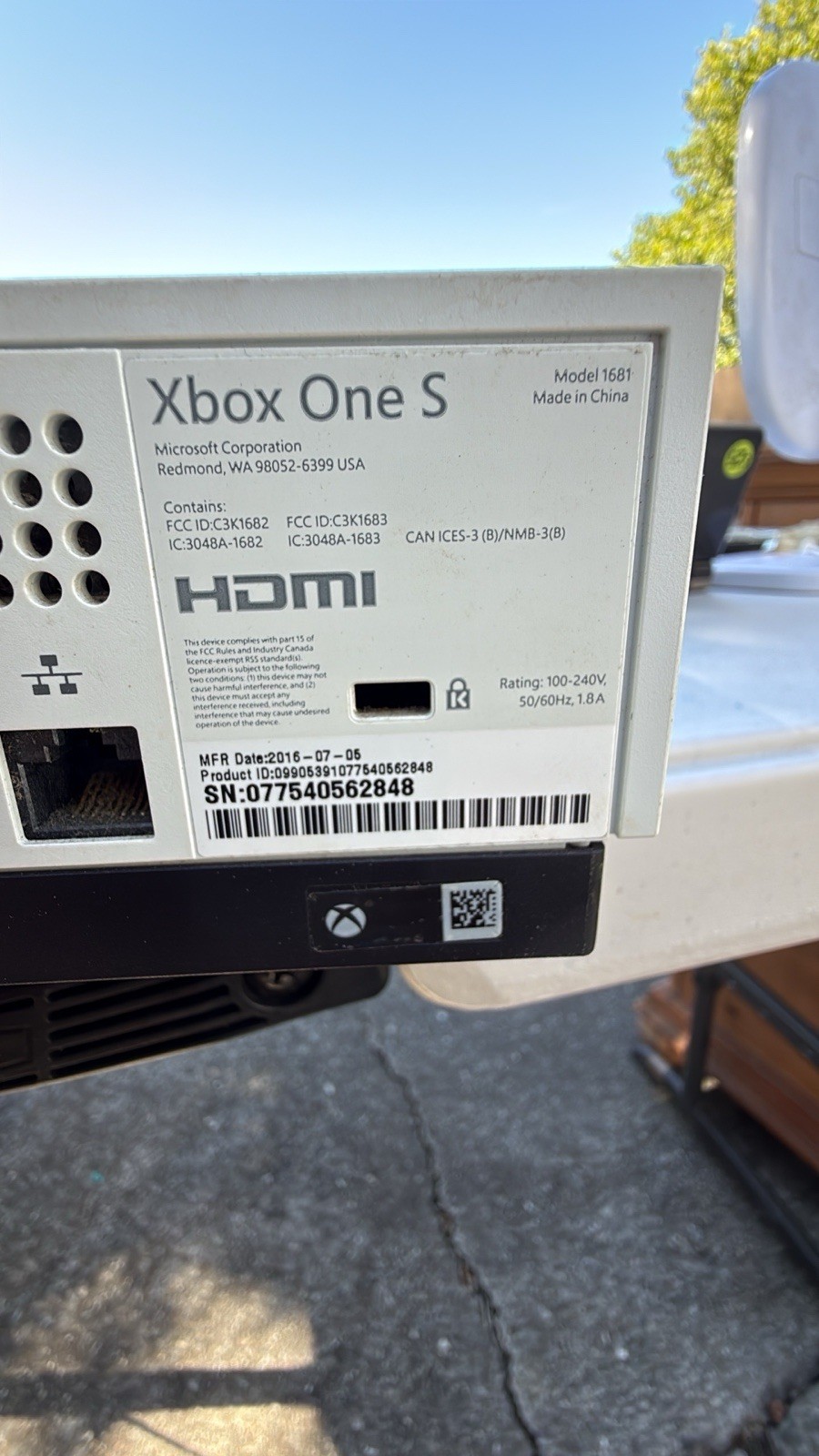 Xbox One S 1TB White Console &power Cord
