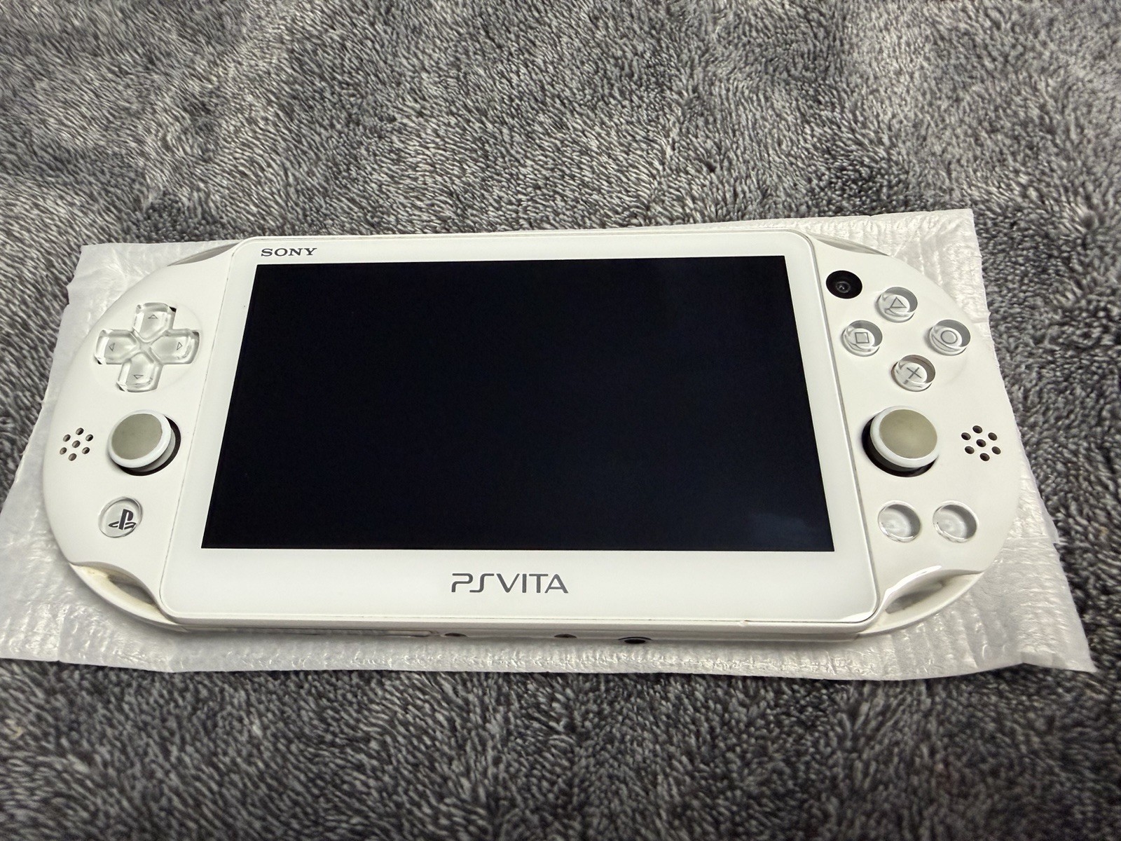 Sony PS Vita PCH-2000 ZA12 White Handheld System Wi-Fi 1GB NTSC-J CIB