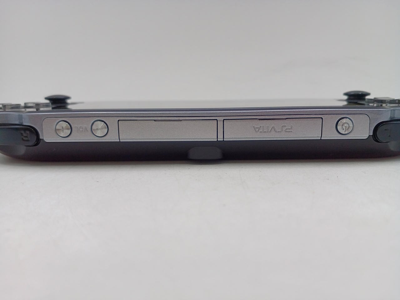 Sony PS Vita 3G Wi-Fi Crystal Black PCH-1100AA01 Complete Set A1610