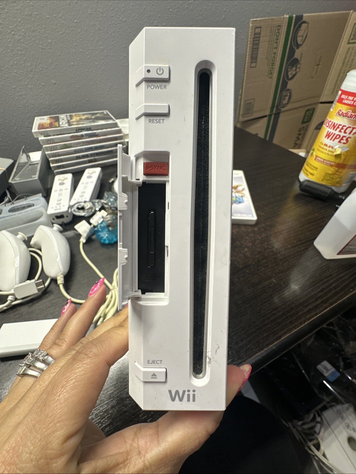 Nintendo Wii Game System Console with 2-REMOTES Bundle ALSO PLAYS GAMECUBE Games