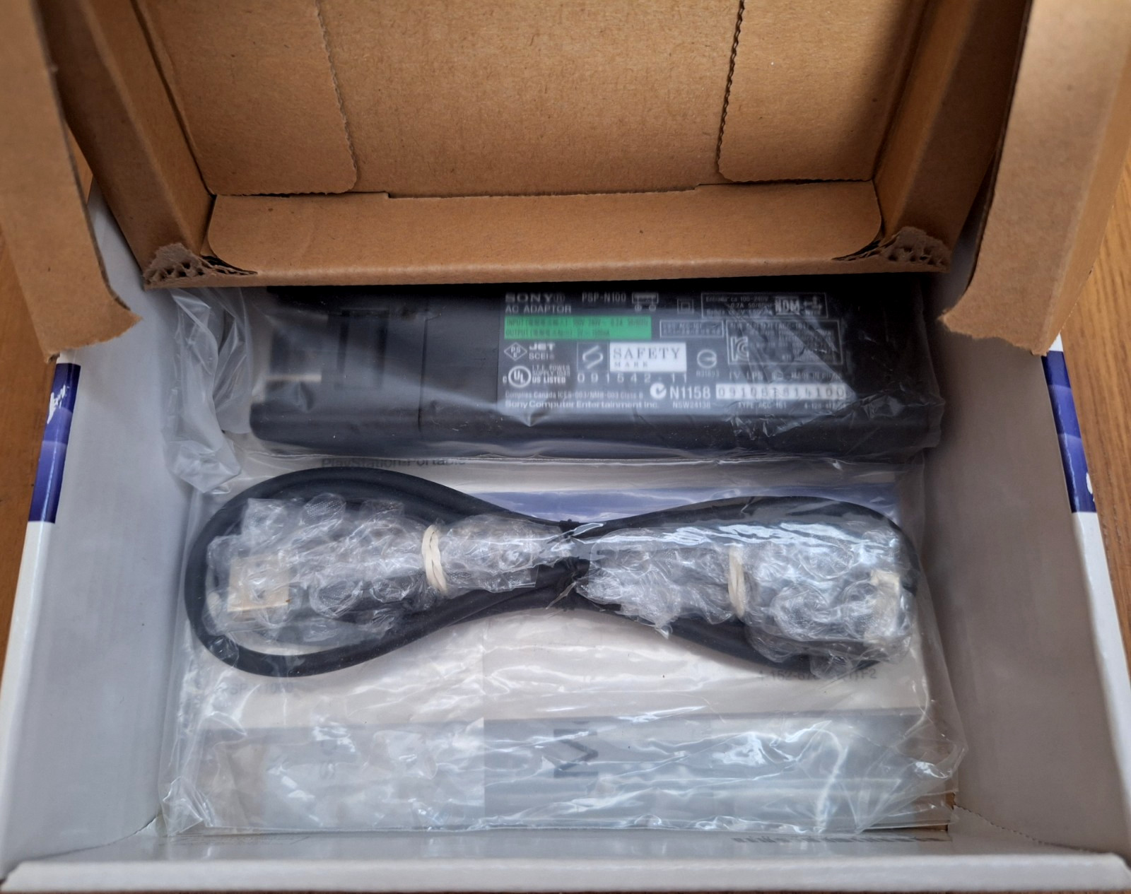 PSP Piano Black 16GB N1000PB Console Japan *100% NEW – Read Description*