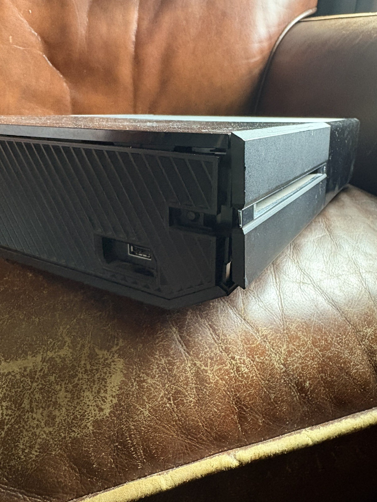 MICROSOFT XBOX ONE GAMING CONSOLE | 1540 | 500GB | BLACK | NO POWER CABLE/ PARTS