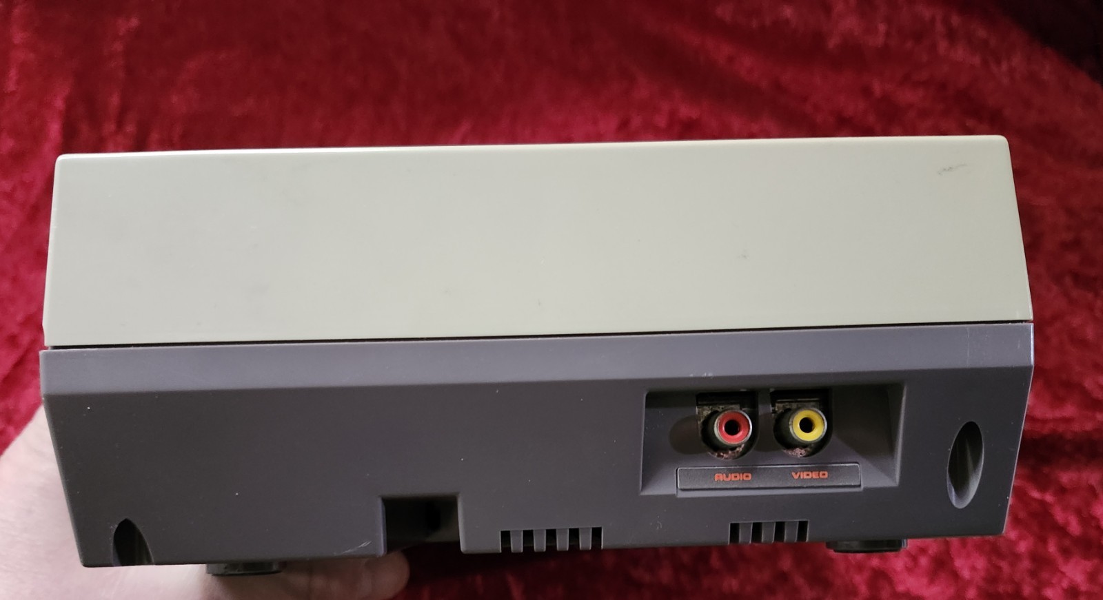 Nintendo NES Gray Console Tested Fully Functional W/2 Controllers And Zapper Gun