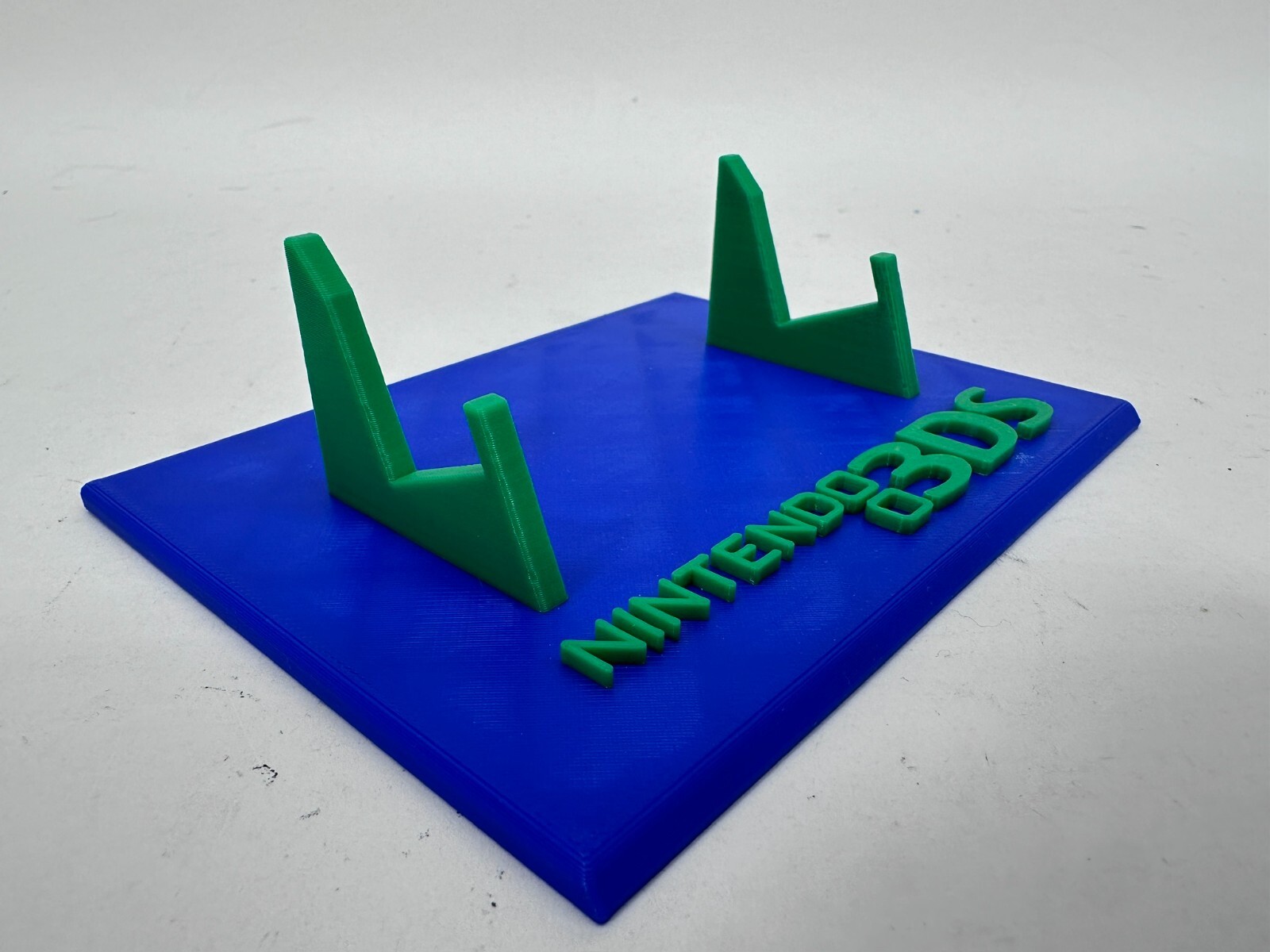 Nintendo 3DS Console Display Stand (STAND ONLY) Black/Green- Ask 4 other COLORS