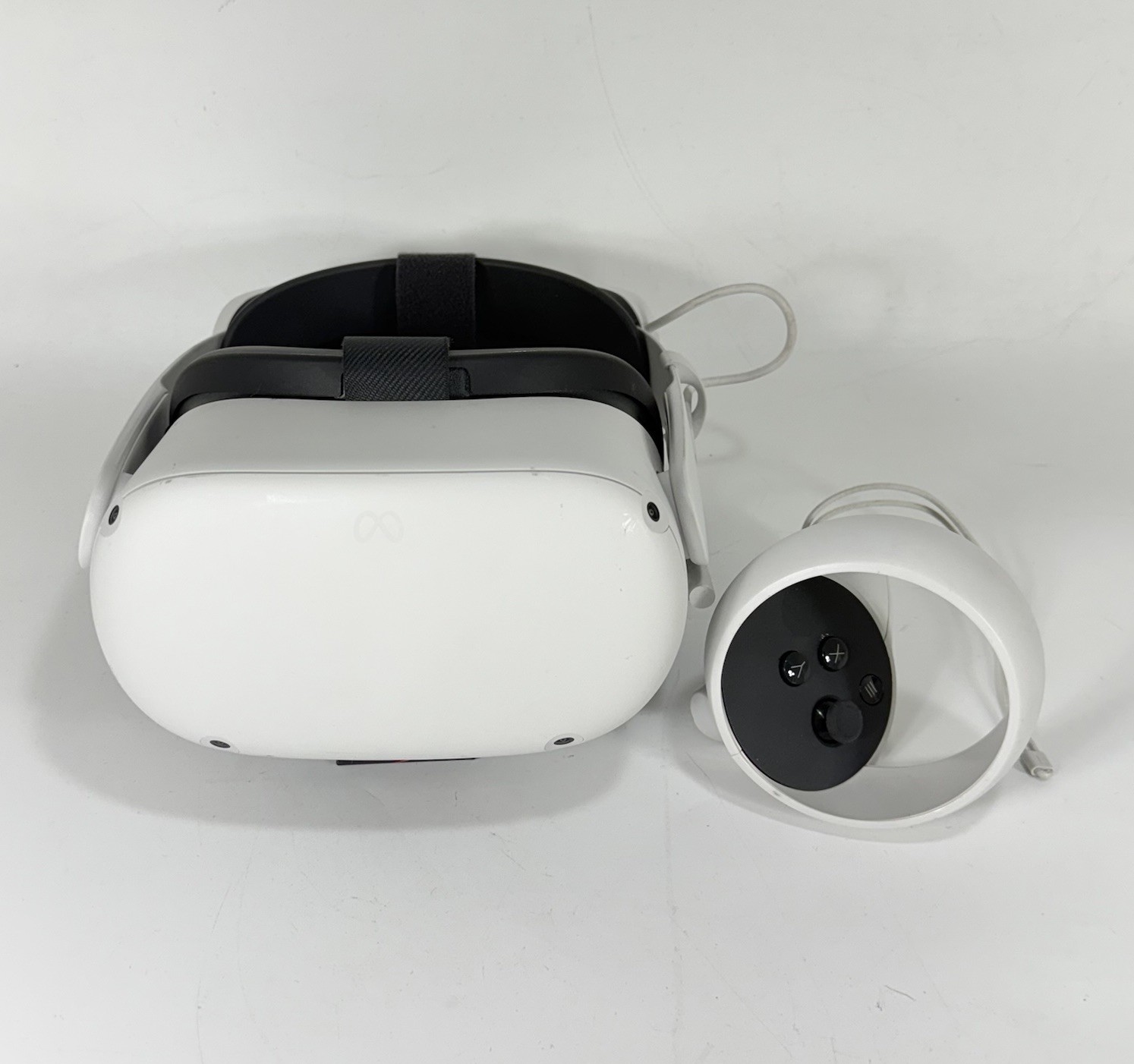 Meta Quest 2 Advanced 256GB All-In-One Virtual Reality Headset with 1 Controller