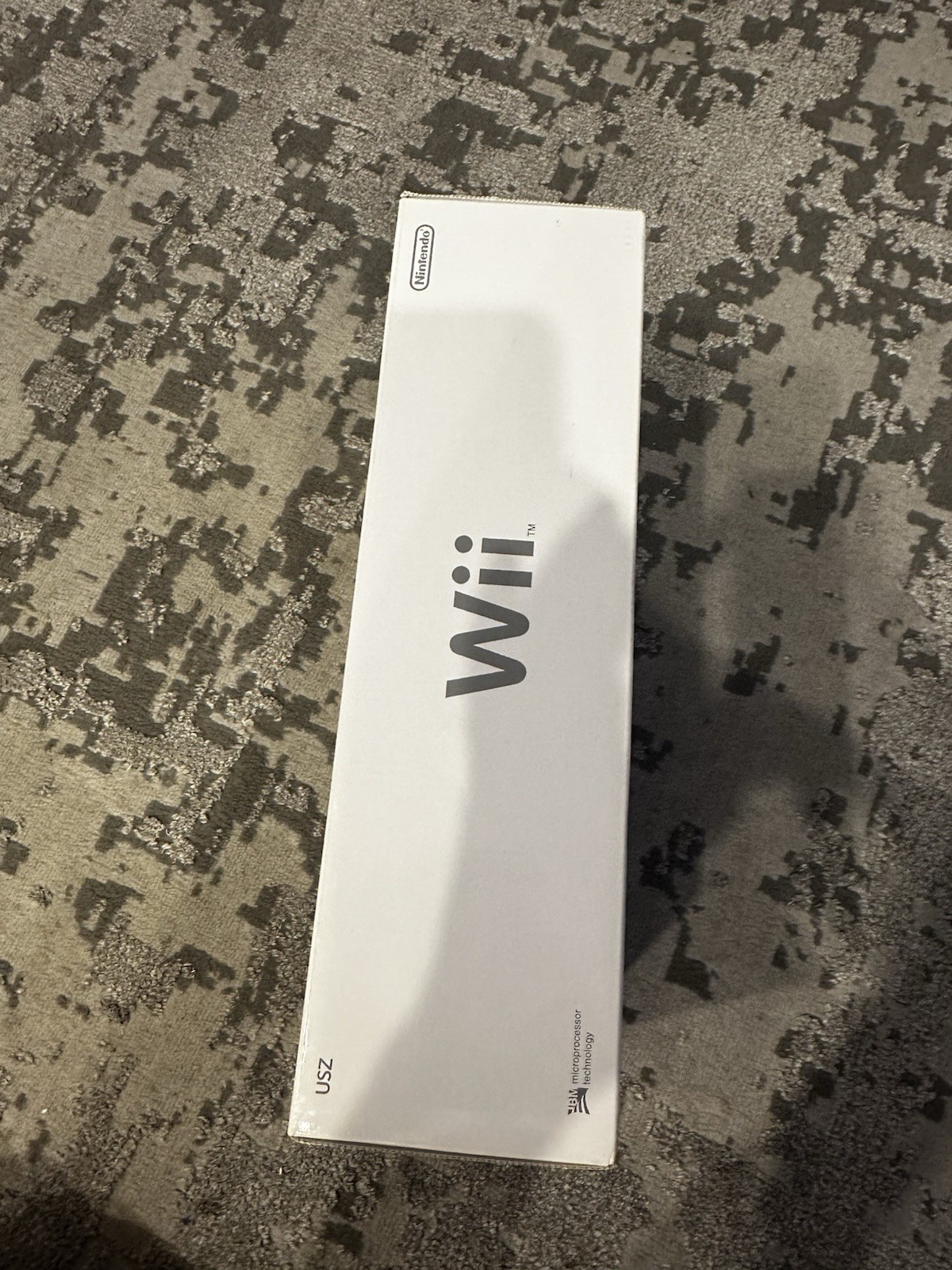 Nintendo Wii White Home Console Bundle w/ Wii Sports bundle