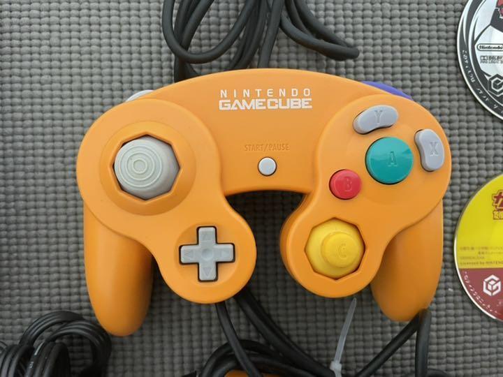 Nintendo GameCube Launch Edition Spice Orange Console controller accessories